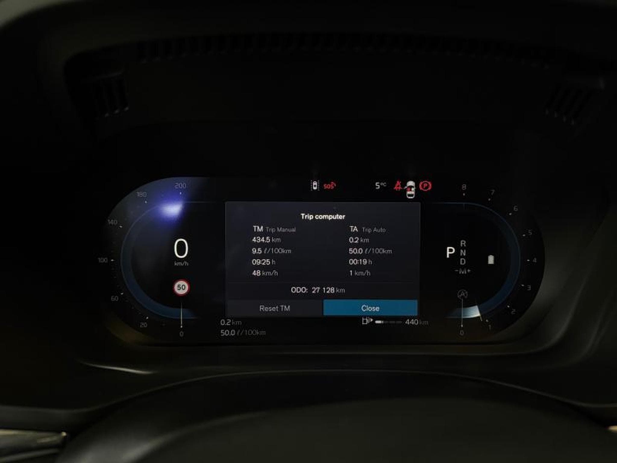 Volvo XC60 B5 Ultra Black Edition / Essence (2025) - Photo 18