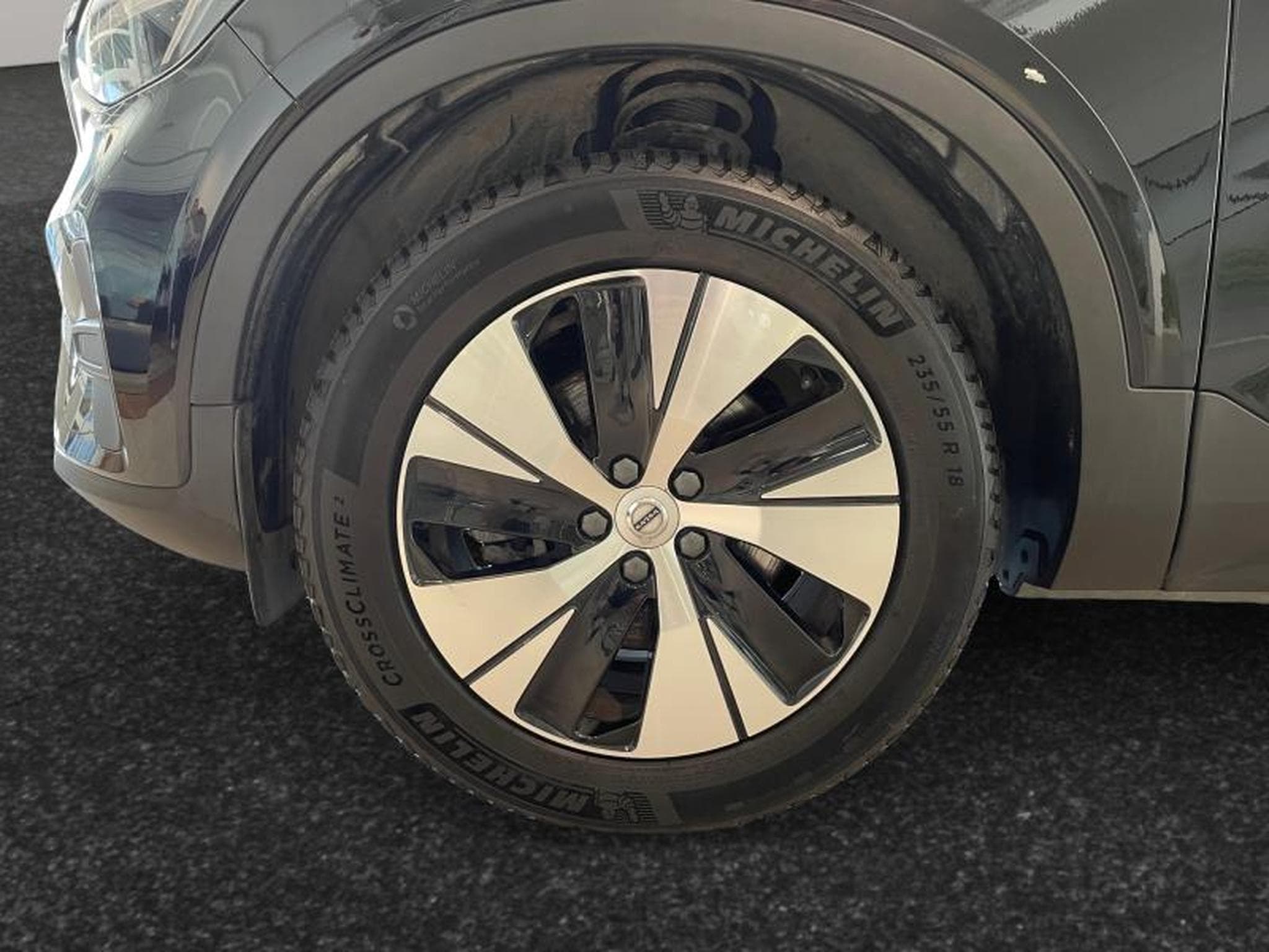 Volvo XC40 B3 Core / Essence (2024) - Foto 14