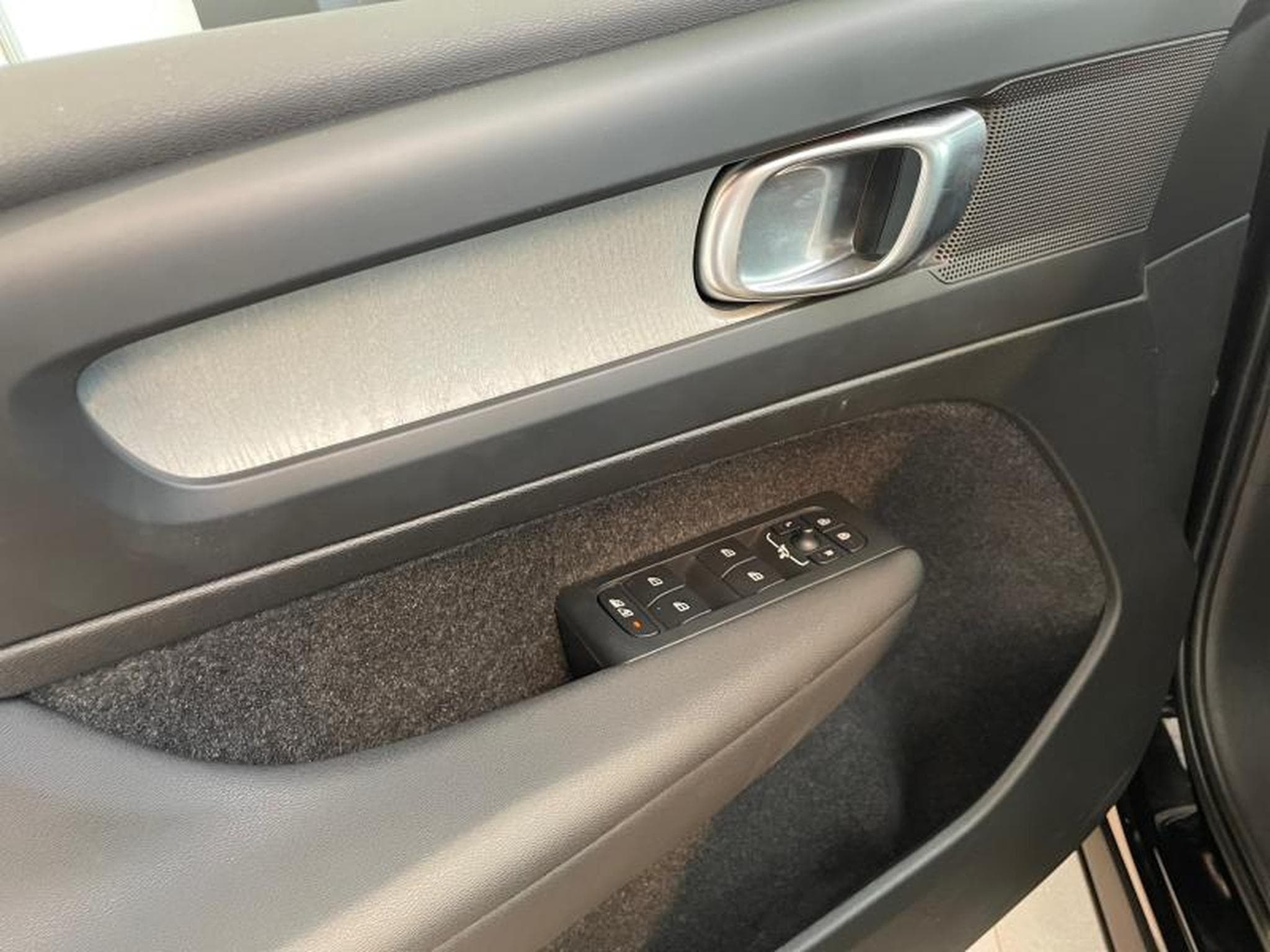 Volvo XC40 B3 Core / Essence (2024) - Foto 20