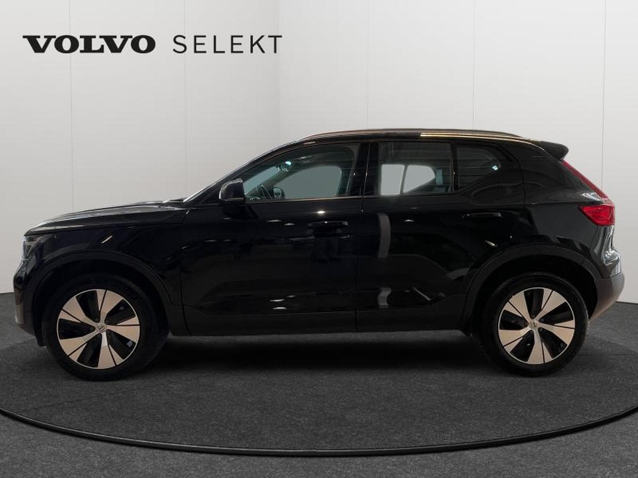 Volvo XC40 B3 Core / Essence (2024) - Foto 23
