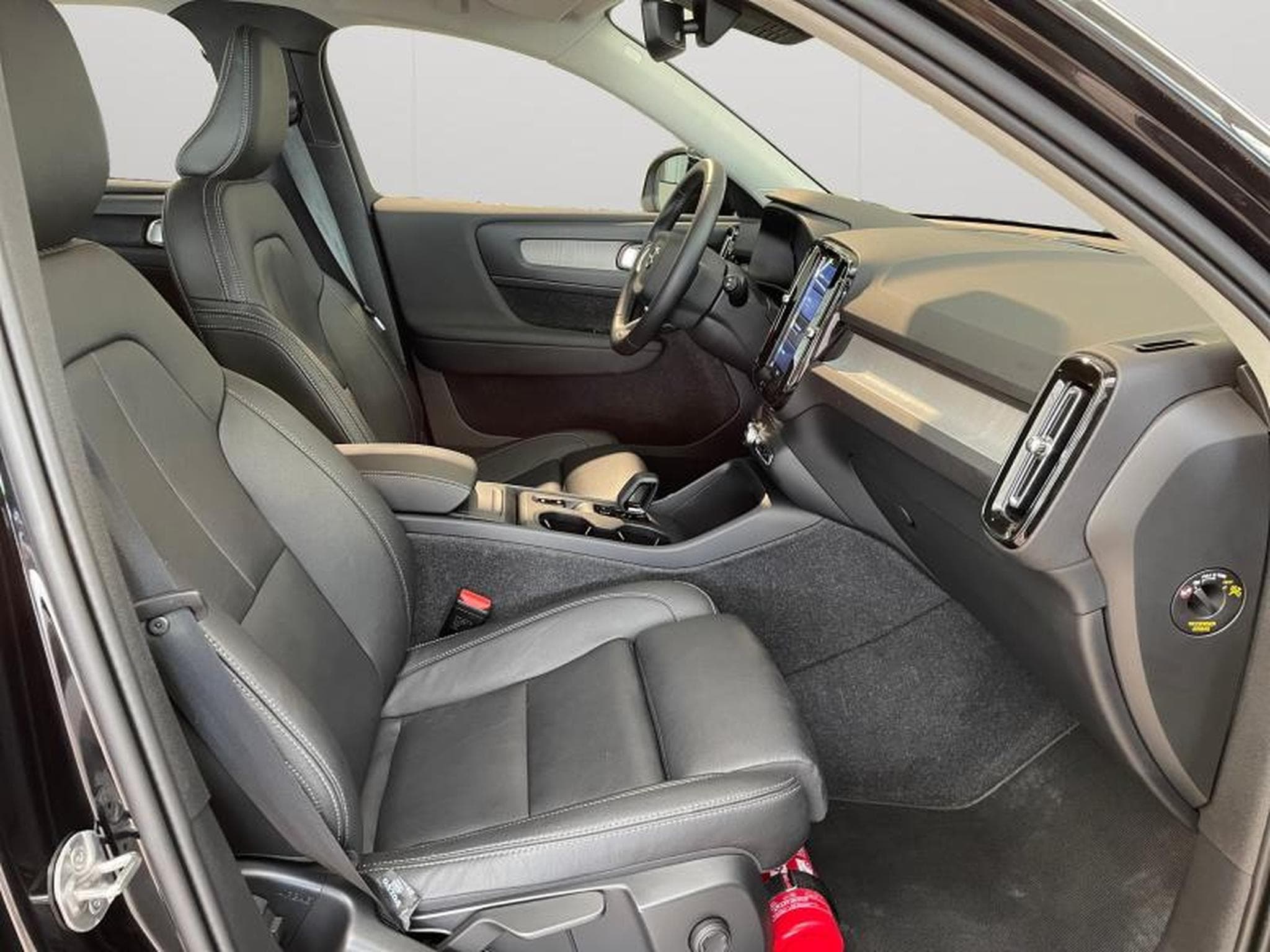 Volvo XC40 B3 Core / Essence (2024) - Foto 36