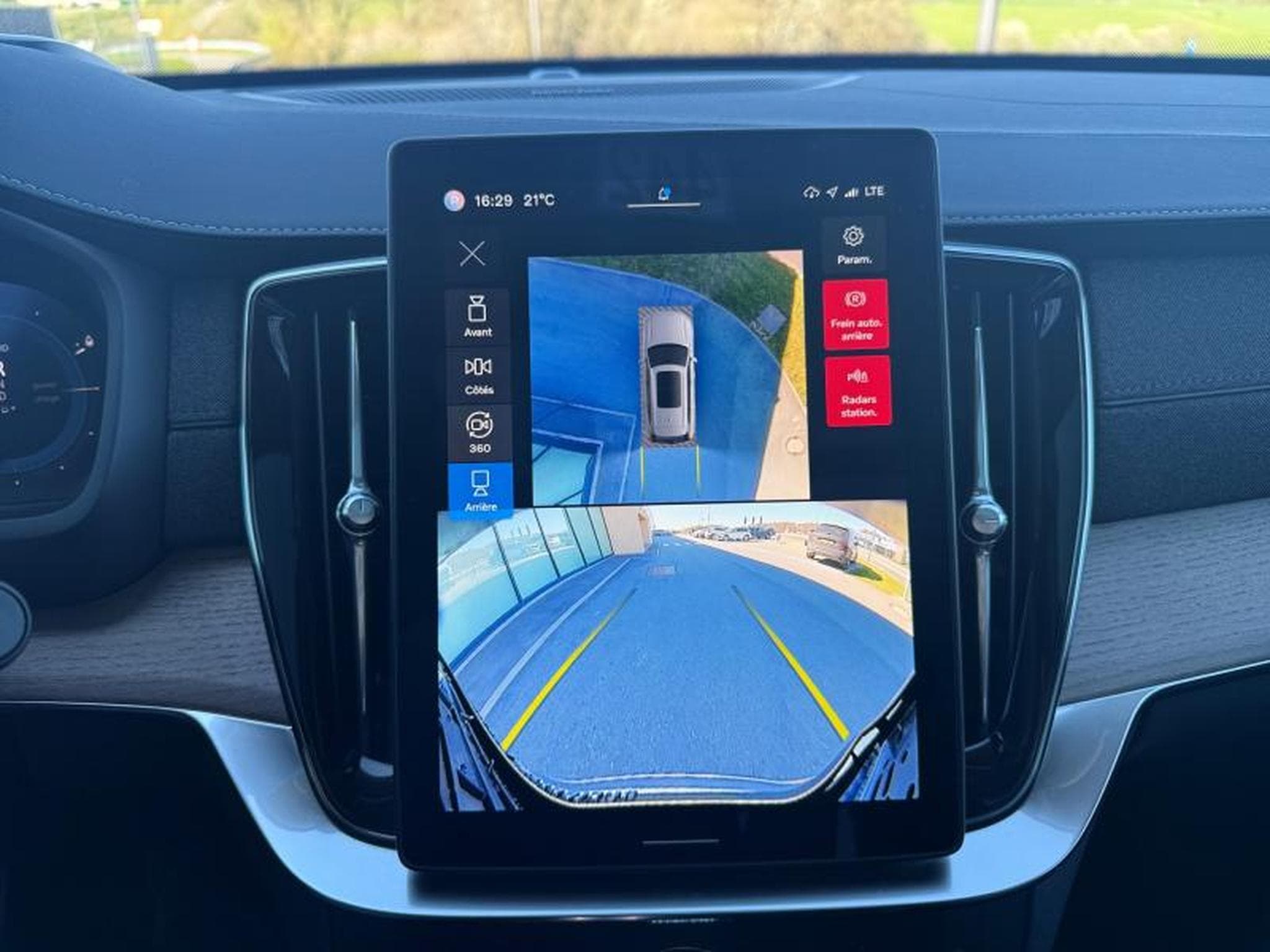 Volvo XC90 T8 Plus Bright / Hybride (2025) - Foto 17