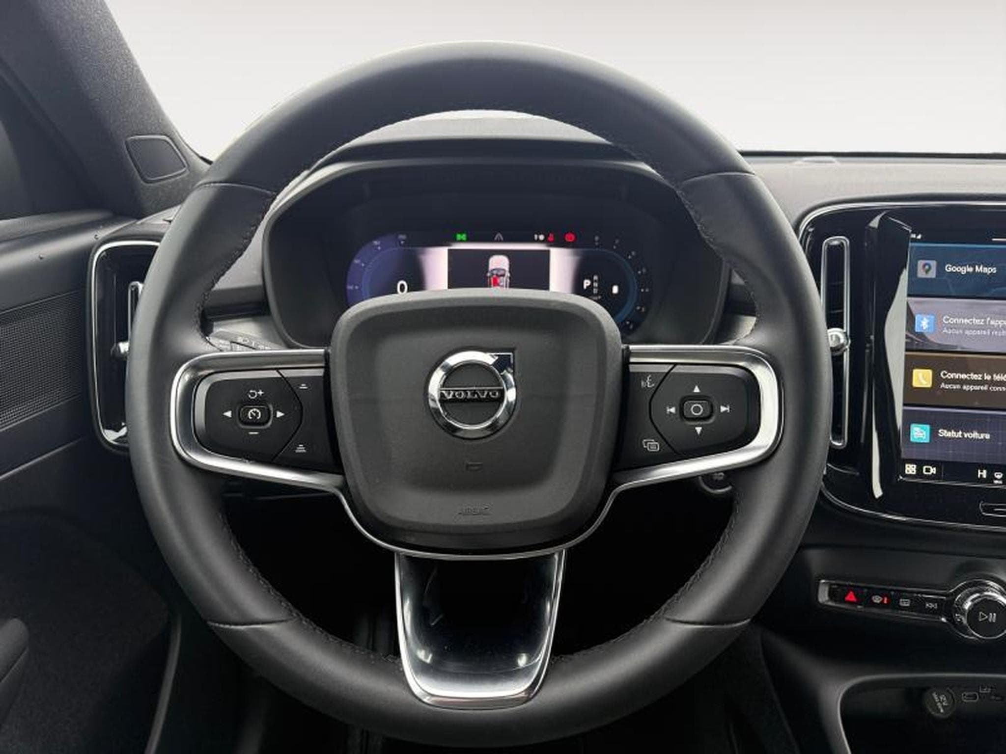 Volvo XC40 B3 Core / Essence (2023) - Foto 12