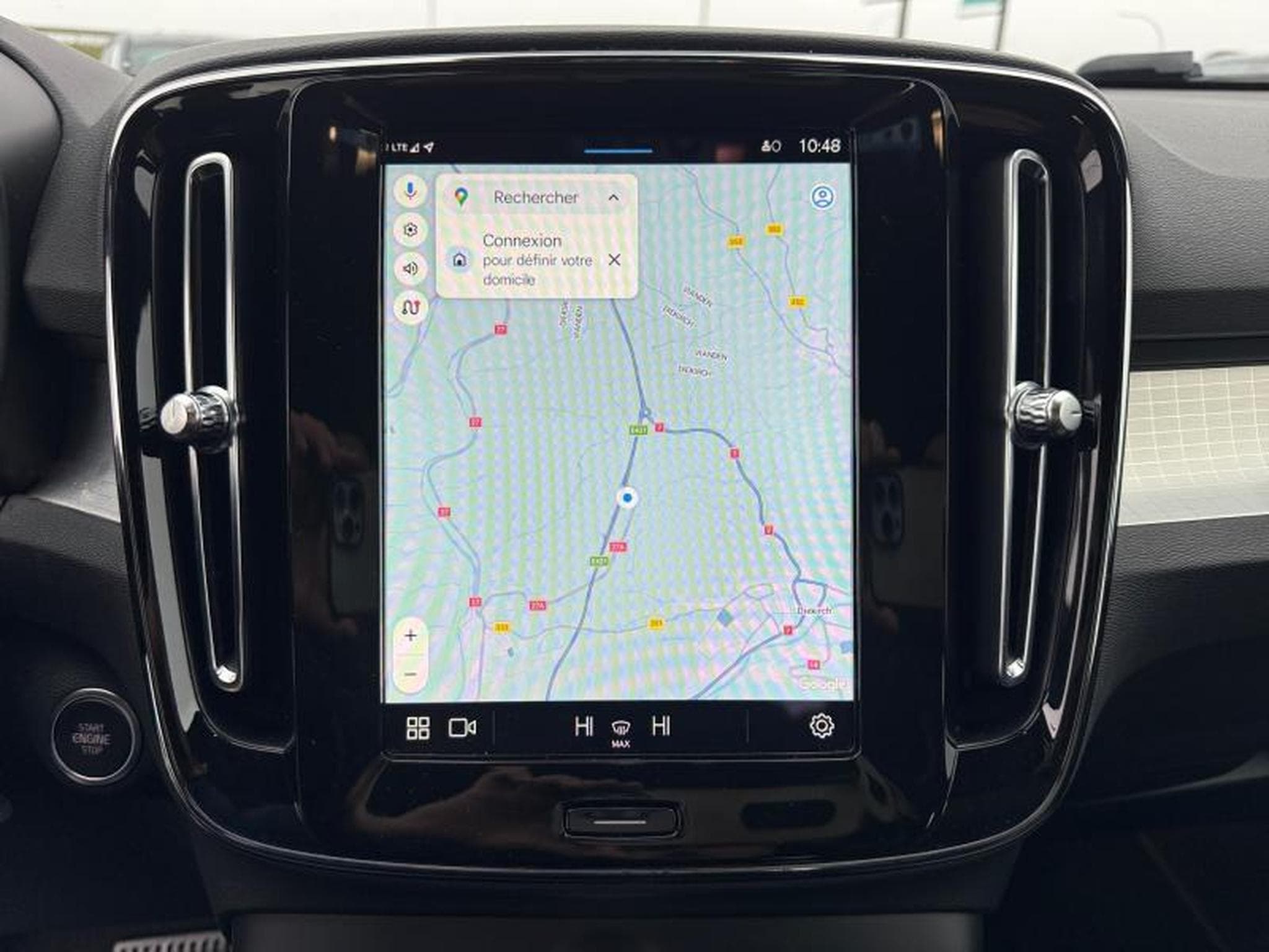 Volvo XC40 B3 Core / Essence (2023) - Foto 16