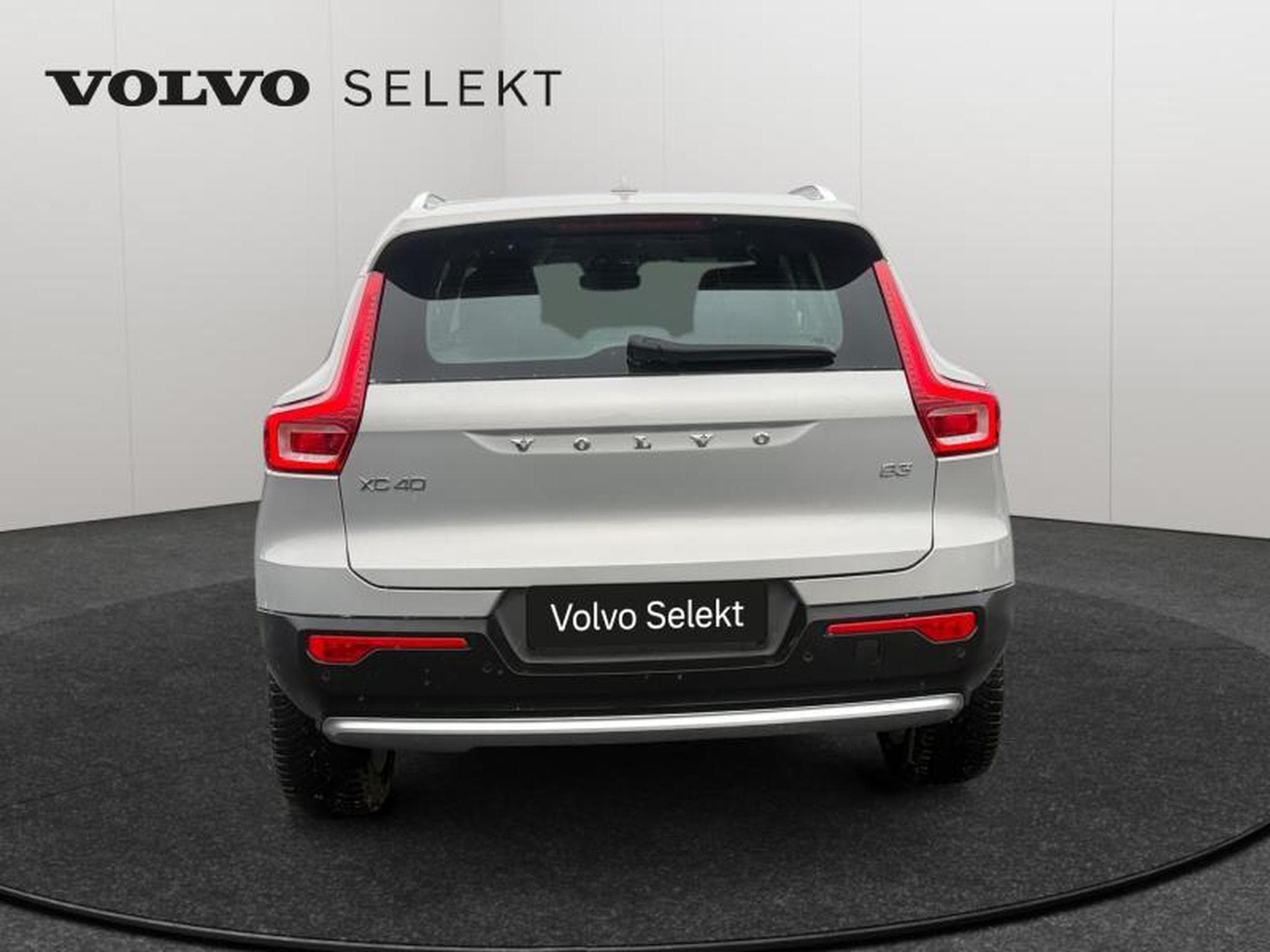 Volvo XC40 B3 Core / Essence (2023) - Foto 6