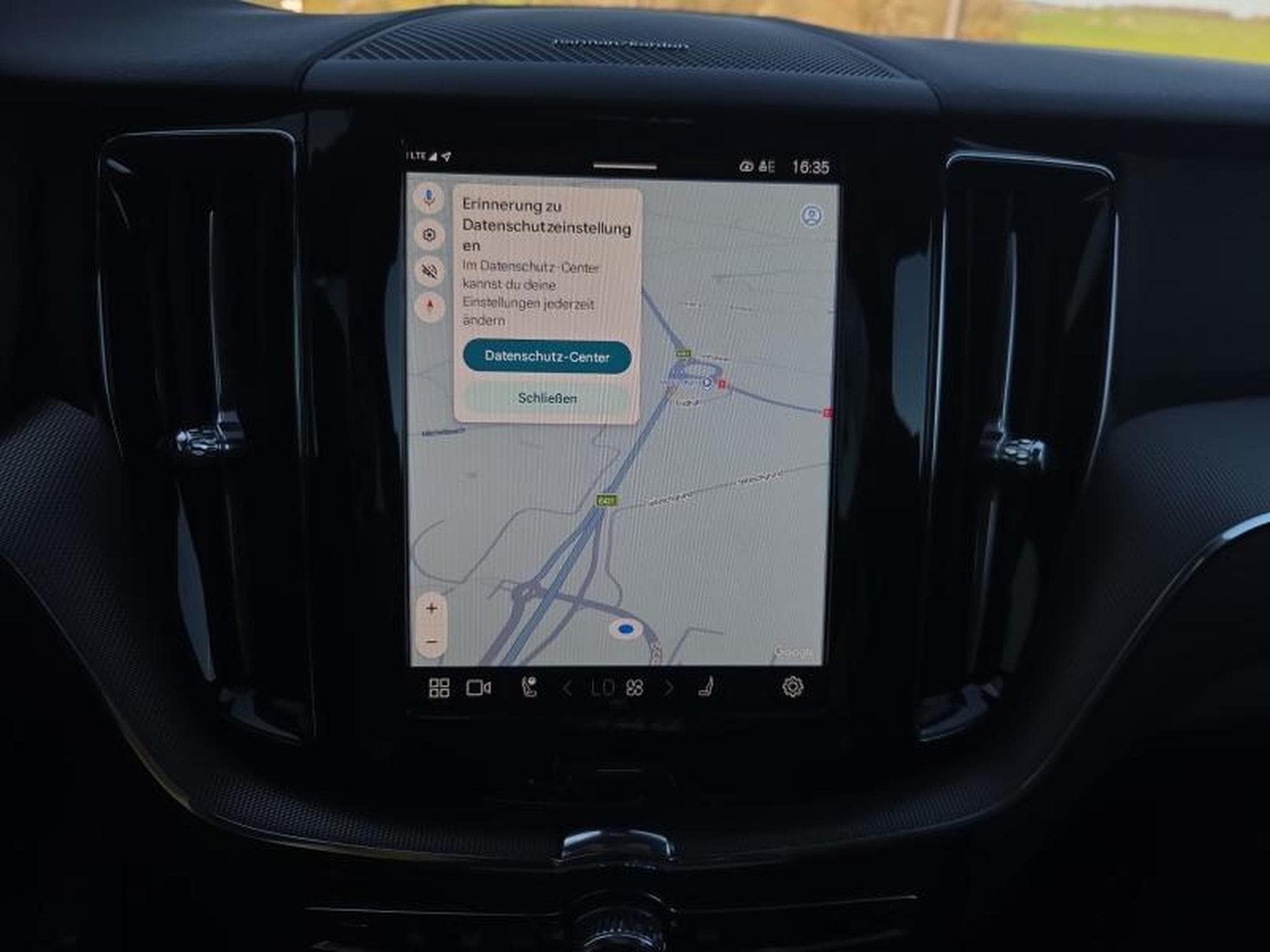 Volvo XC60 B5 Plus Dark/ Essence (2025) - Foto 16