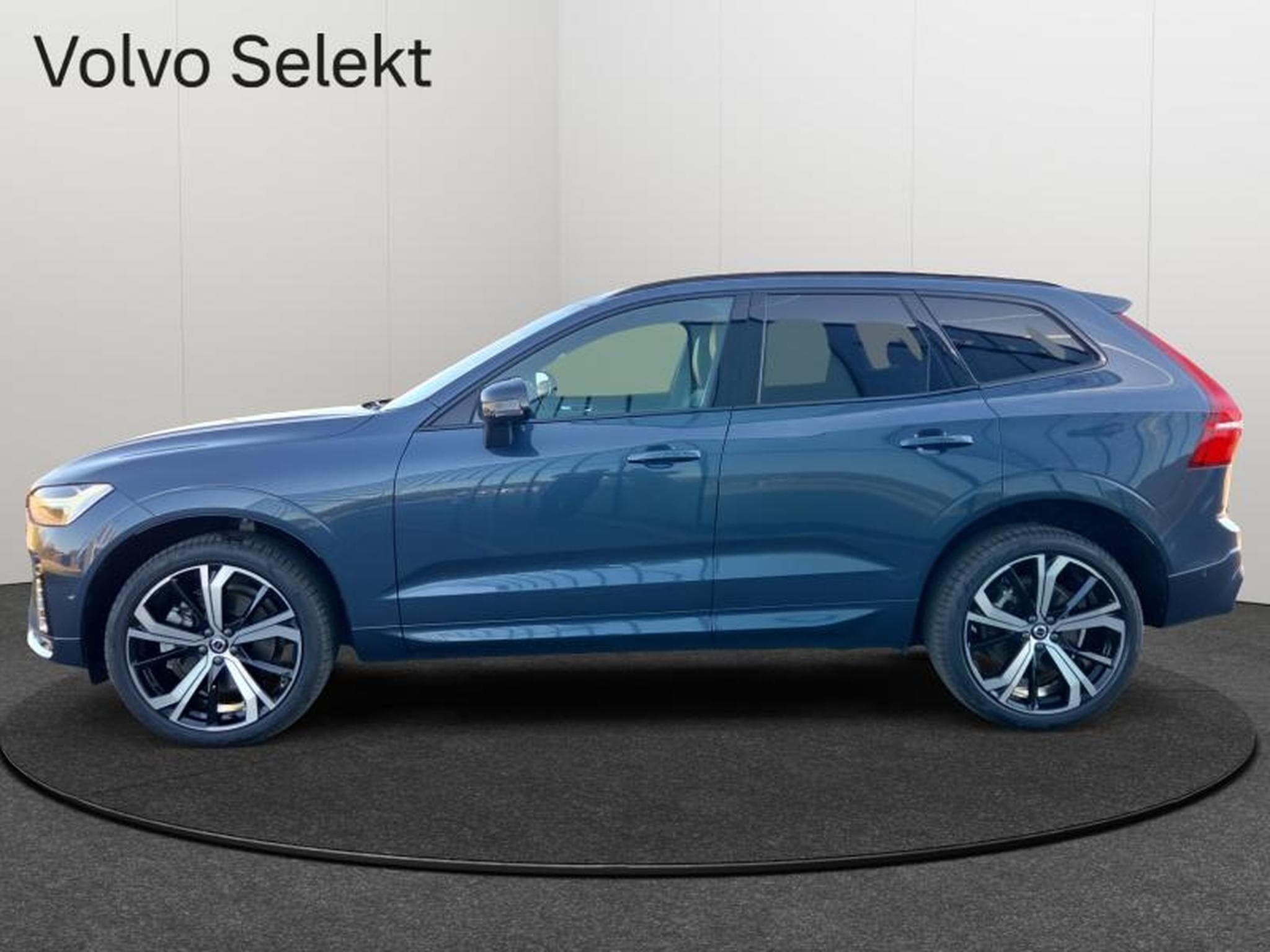 Volvo XC60 B5 Plus Dark/ Essence (2025) - Foto 4