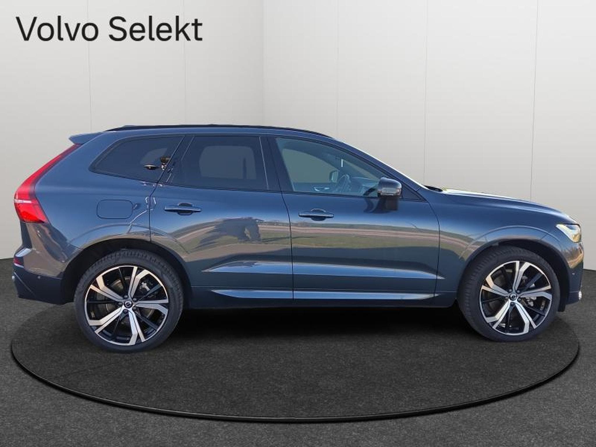 Volvo XC60 B5 Plus Dark/ Essence (2025) - Foto 7
