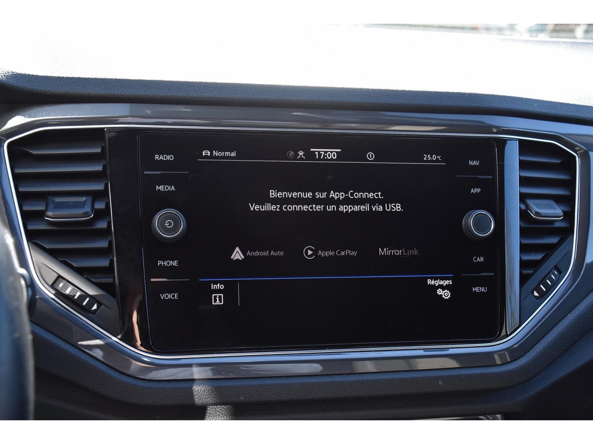 VW T-Roc 1.5 TSI Sport DSG ACC LANE SIDE GPS CAM 1° MAIN (2021) - Photo 12