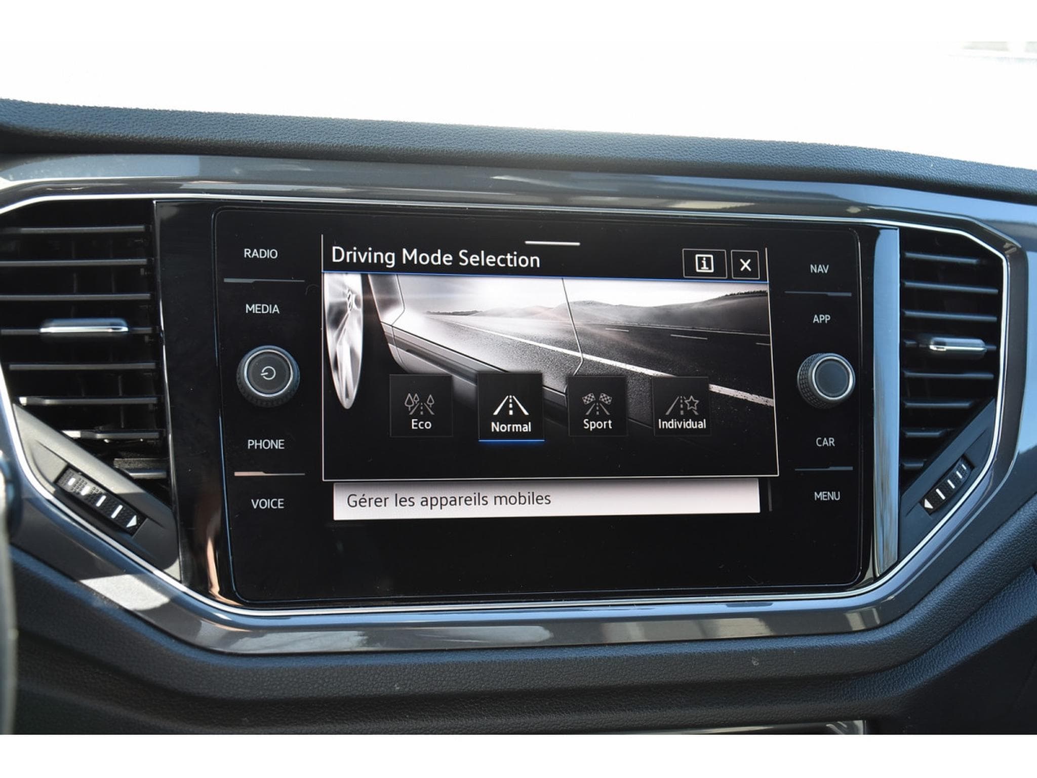 VW T-Roc 1.5 TSI Sport DSG ACC LANE SIDE GPS CAM 1° MAIN (2021) - Photo 15