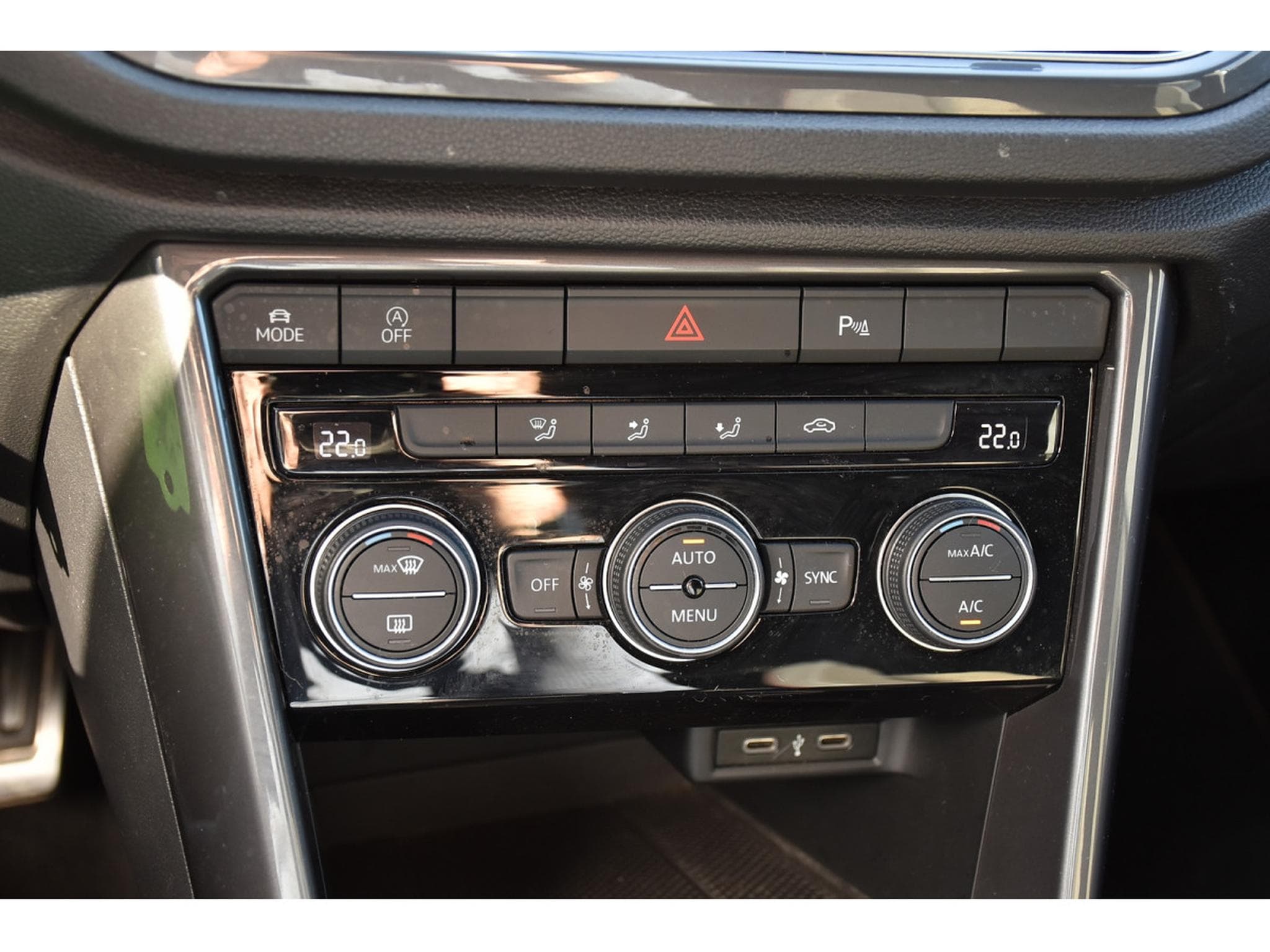 VW T-Roc 1.5 TSI Sport DSG ACC LANE SIDE GPS CAM 1° MAIN (2021) - Photo 17