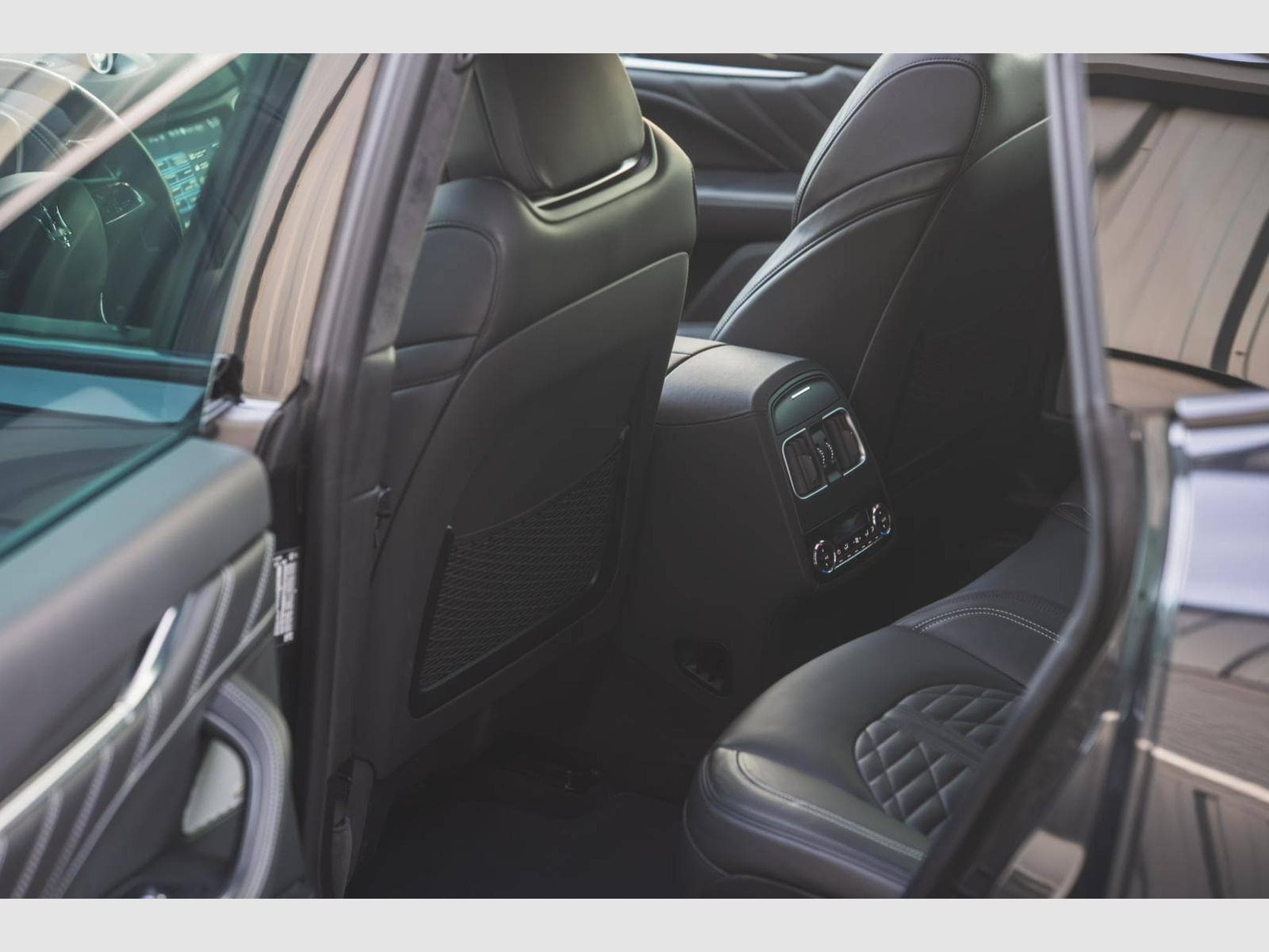 Maserati Levante 3.8 V8 580 ch - Suivi exclusif Maserati, configuration excep (2020) - Photo 30