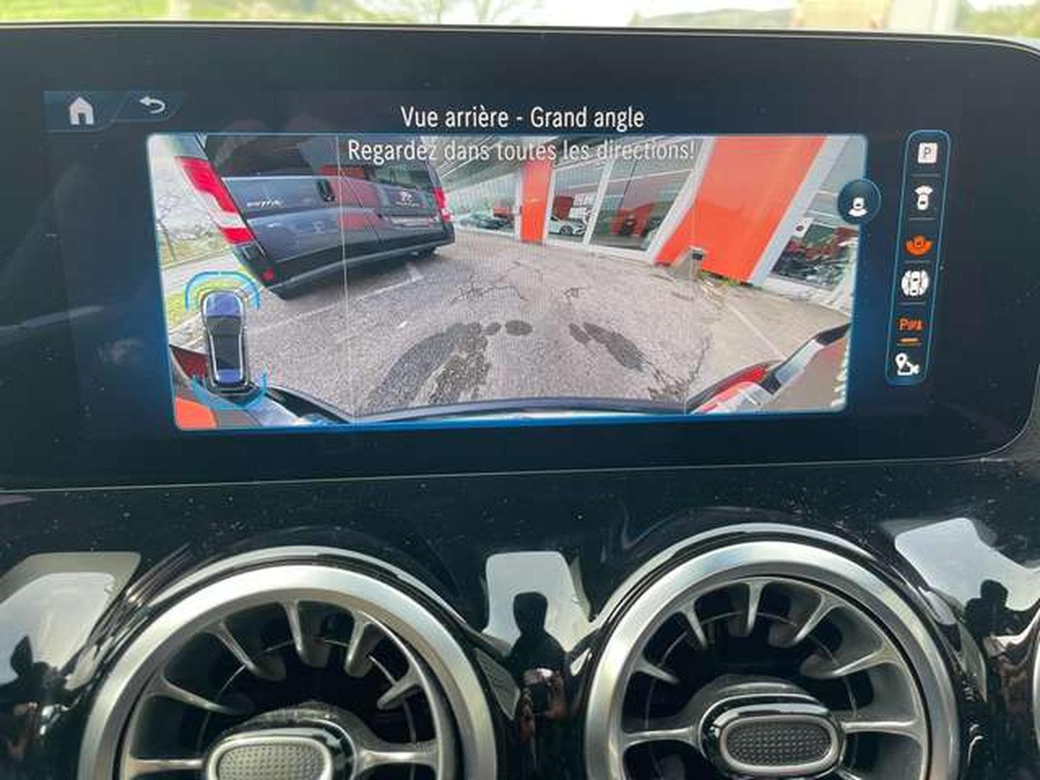 Mercedes GLA 35 AMG 4Matic - JUSQU'A 48 MOIS DE GARANTIE (2024) - Photo 25