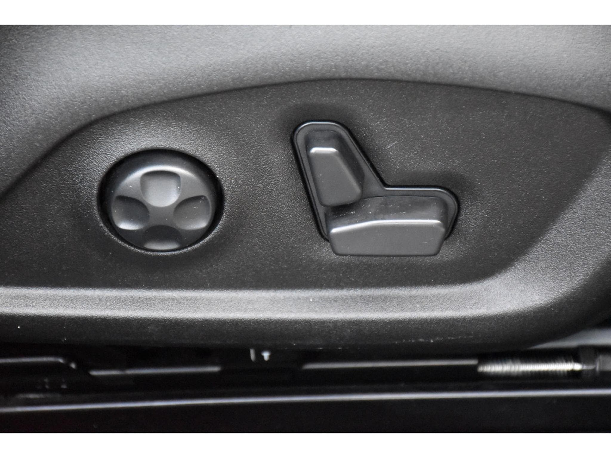 Jeep Compass 1.3 Turbo T4 PHEV eAWD Trailhawk CUIR MEMO LANE CAM 1° MAIN (2024) - Photo 19