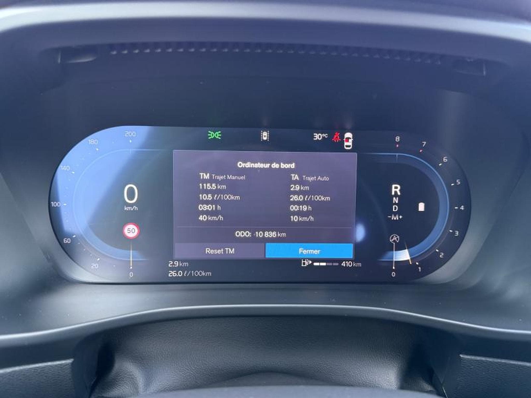 Volvo XC40 B3 Core / Essence (2025) - Foto 18