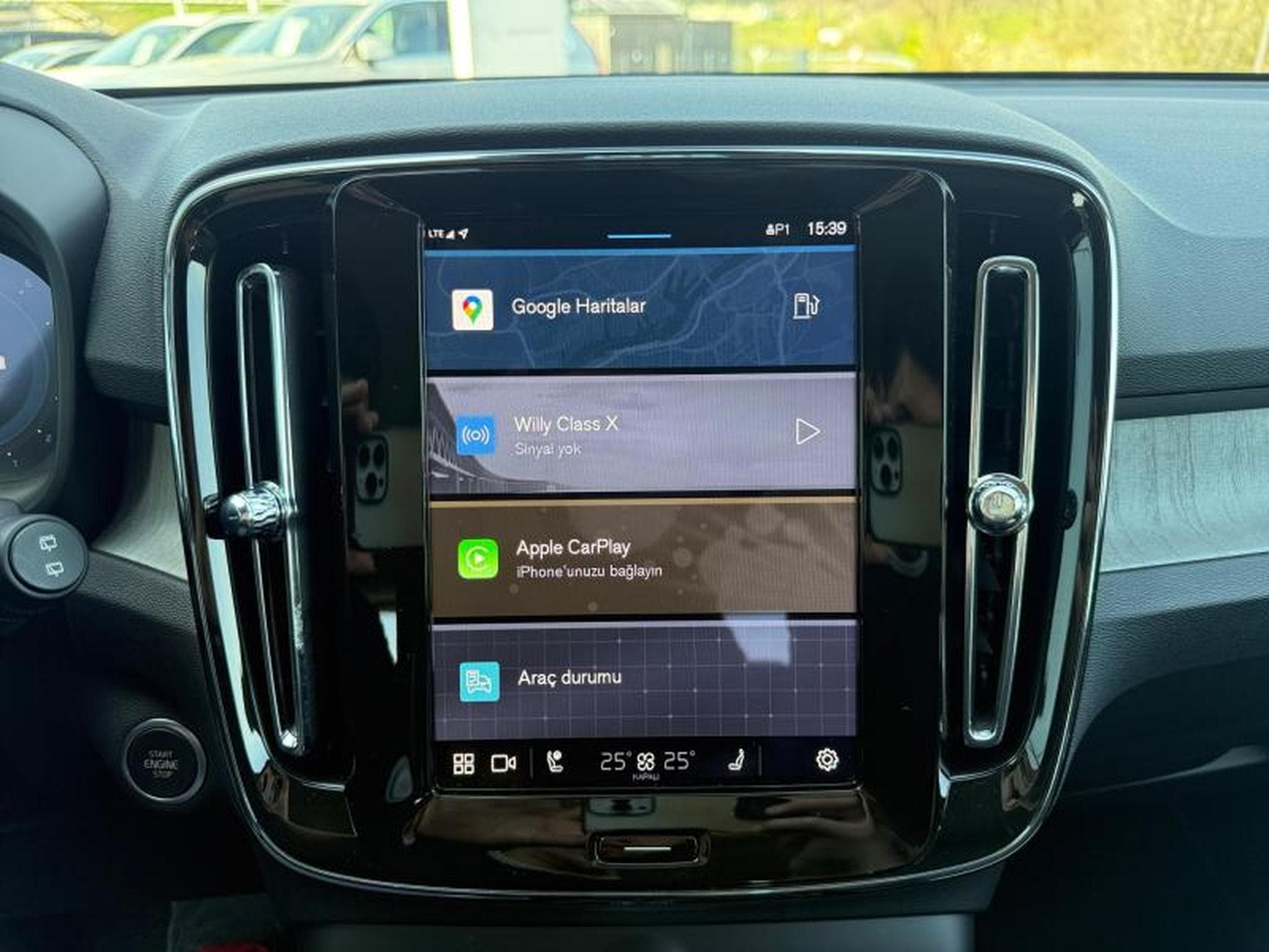 Volvo XC40 B3 Core / Essence (2025) - Foto 16