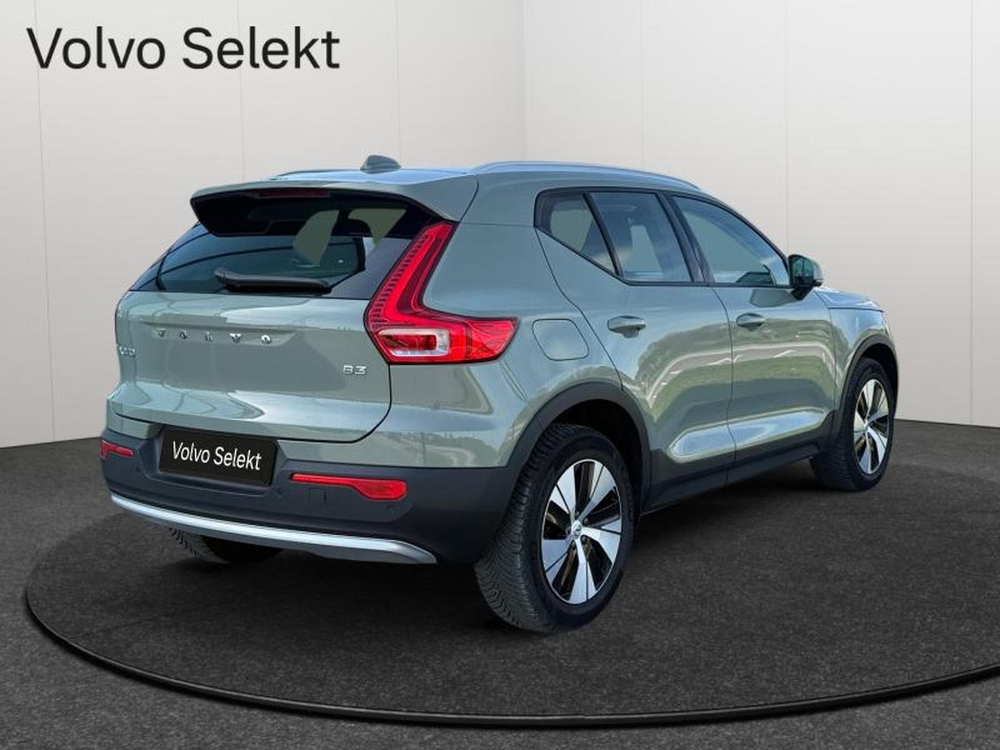 Volvo XC40 B3 Core / Essence (2025) - Foto 2