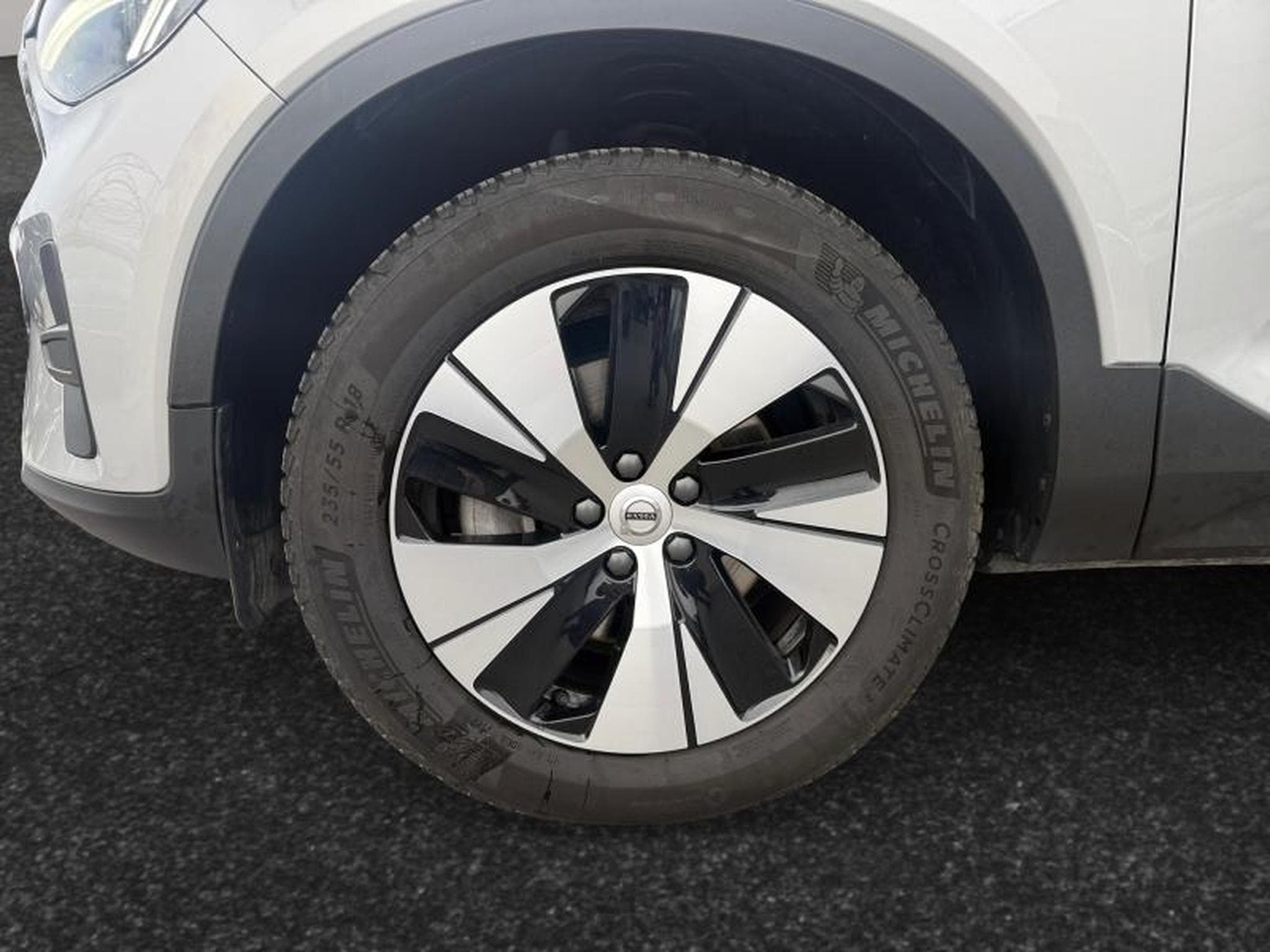 Volvo XC40 B3 Core / Essence (2025) - Foto 14