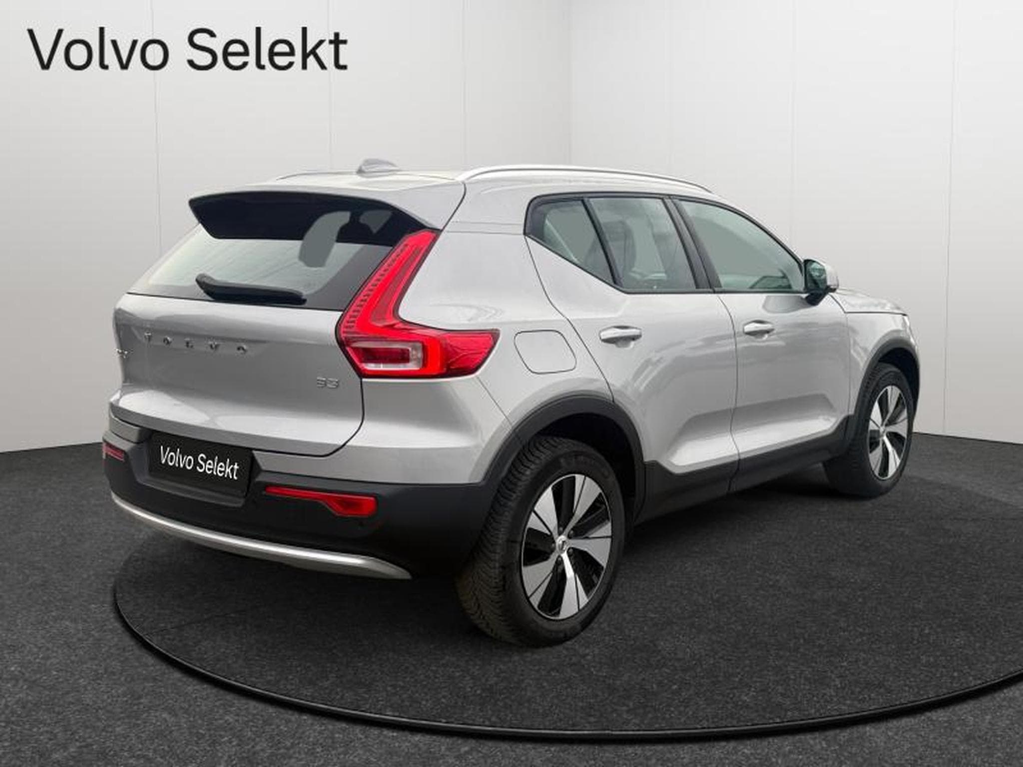 Volvo XC40 B3 Core / Essence (2025) - Foto 2