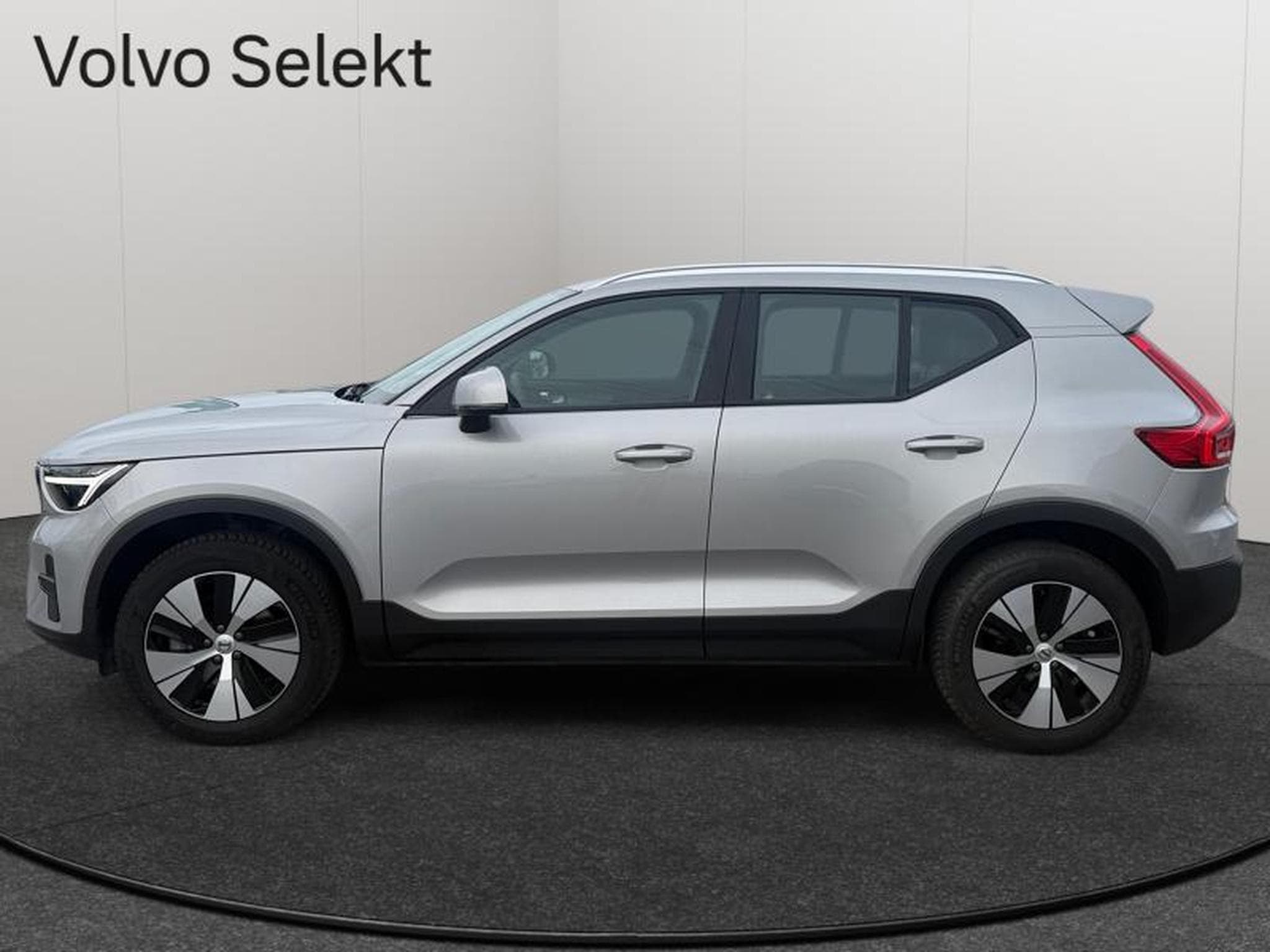Volvo XC40 B3 Core / Essence (2025) - Foto 4