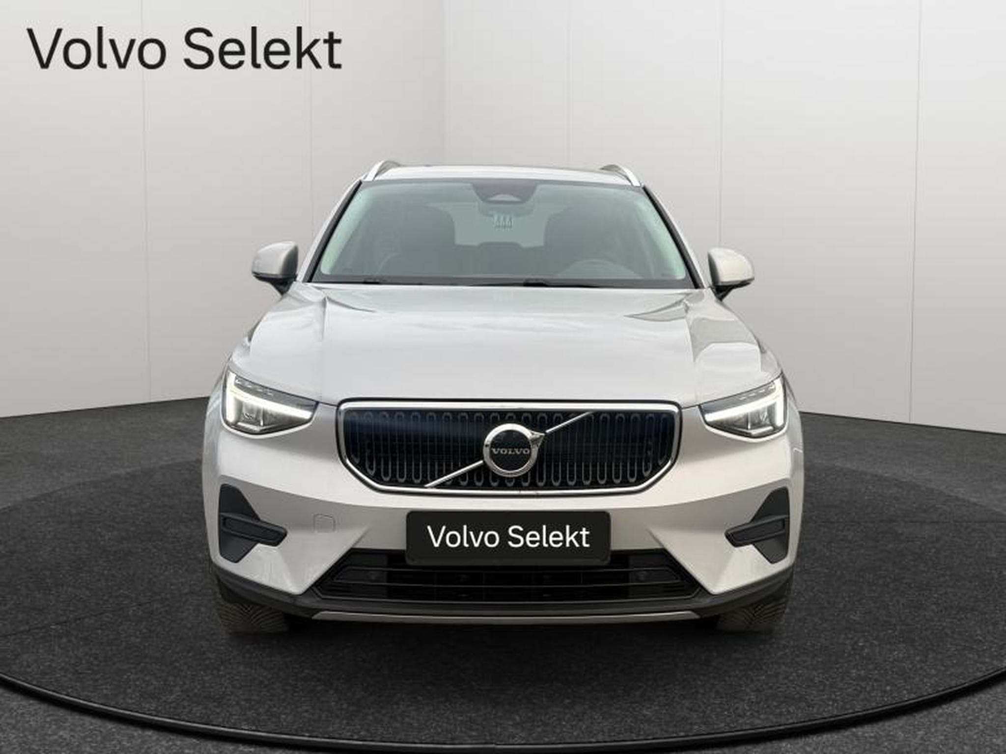 Volvo XC40 B3 Core / Essence (2025) - Foto 9