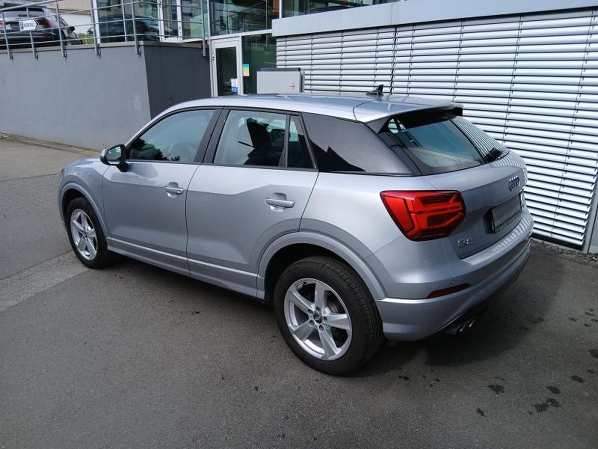 Audi Q2 sport 35 TDI quattro s-tronic (2019) - Photo 2