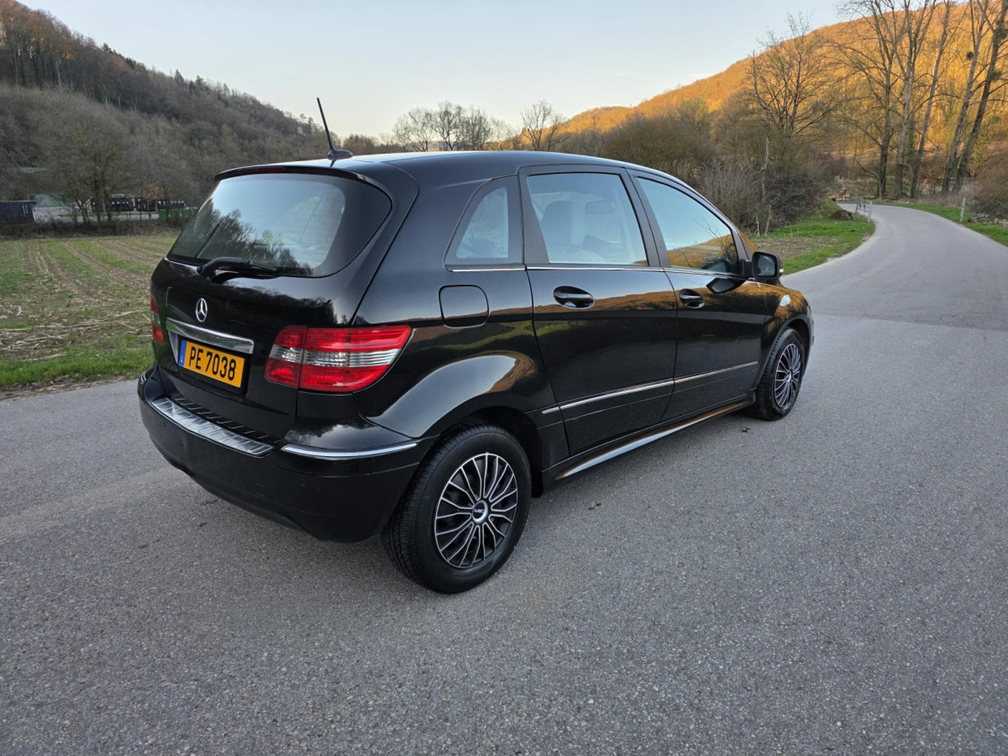 Mercedes B 180 B (2011) - Photo 3