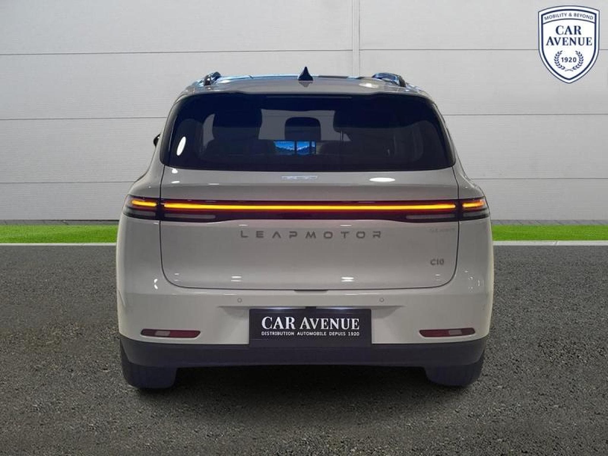 LEAPMOTOR C10 BEV 218ch 69,9 kWh Design MY24 (2025) - Photo 3