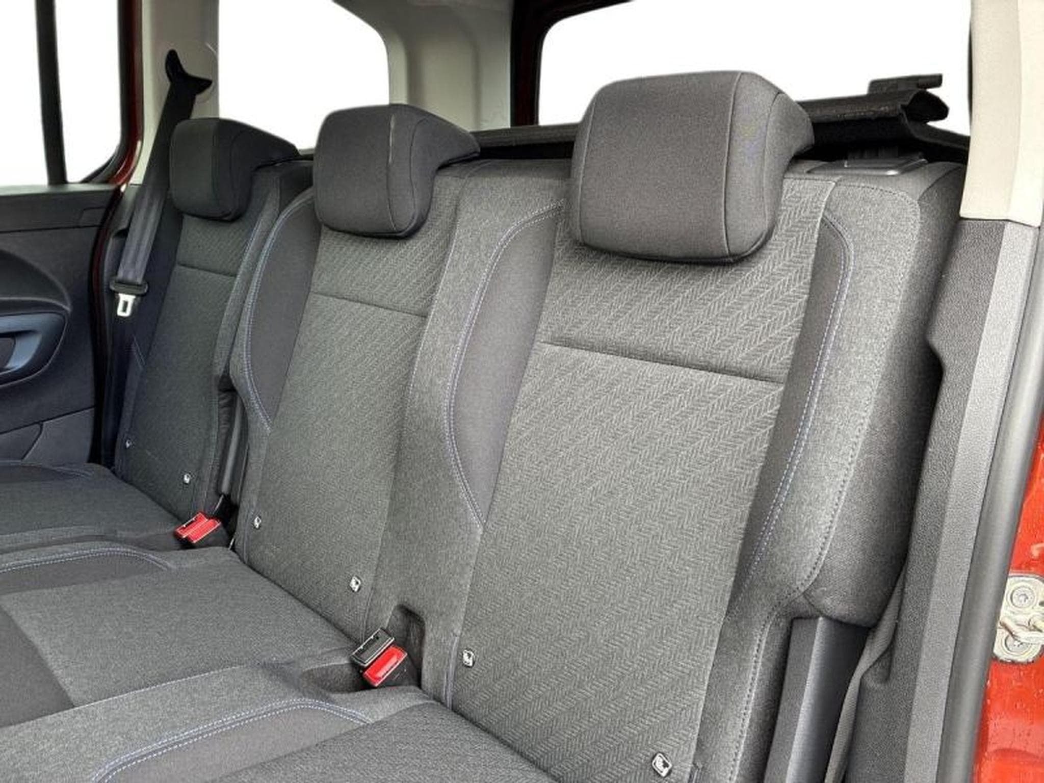 PEUGEOT Rifter 1.2 PureTech 130ch S&S Standard Allure EAT8 (2019) - Photo 3