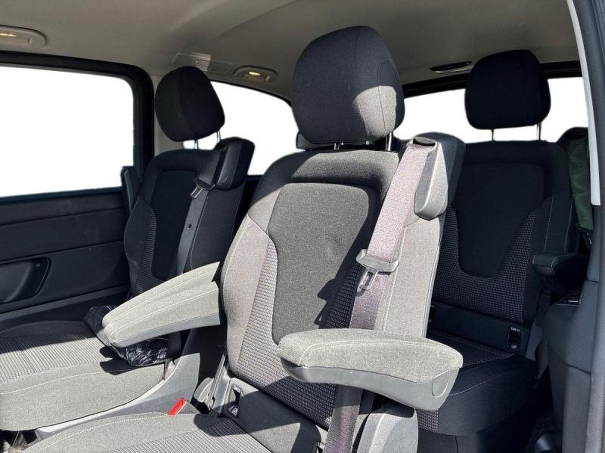 Mercedes Classe V 300 d Compact Avantgarde 9G-Tronic (2020) - Photo 4