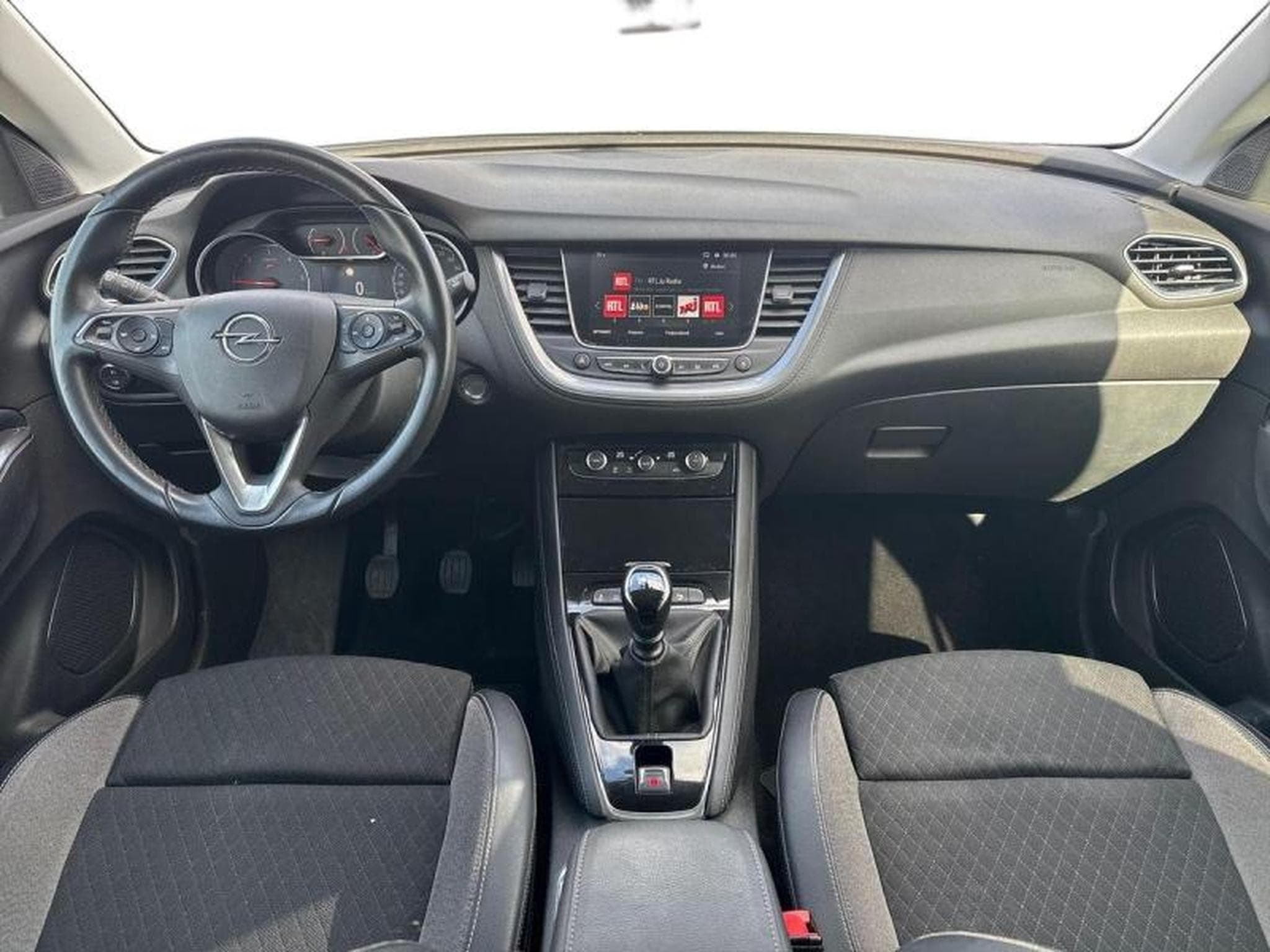 OPEL Grandland 1.5 D 130ch Innovation (2019) - Photo 2