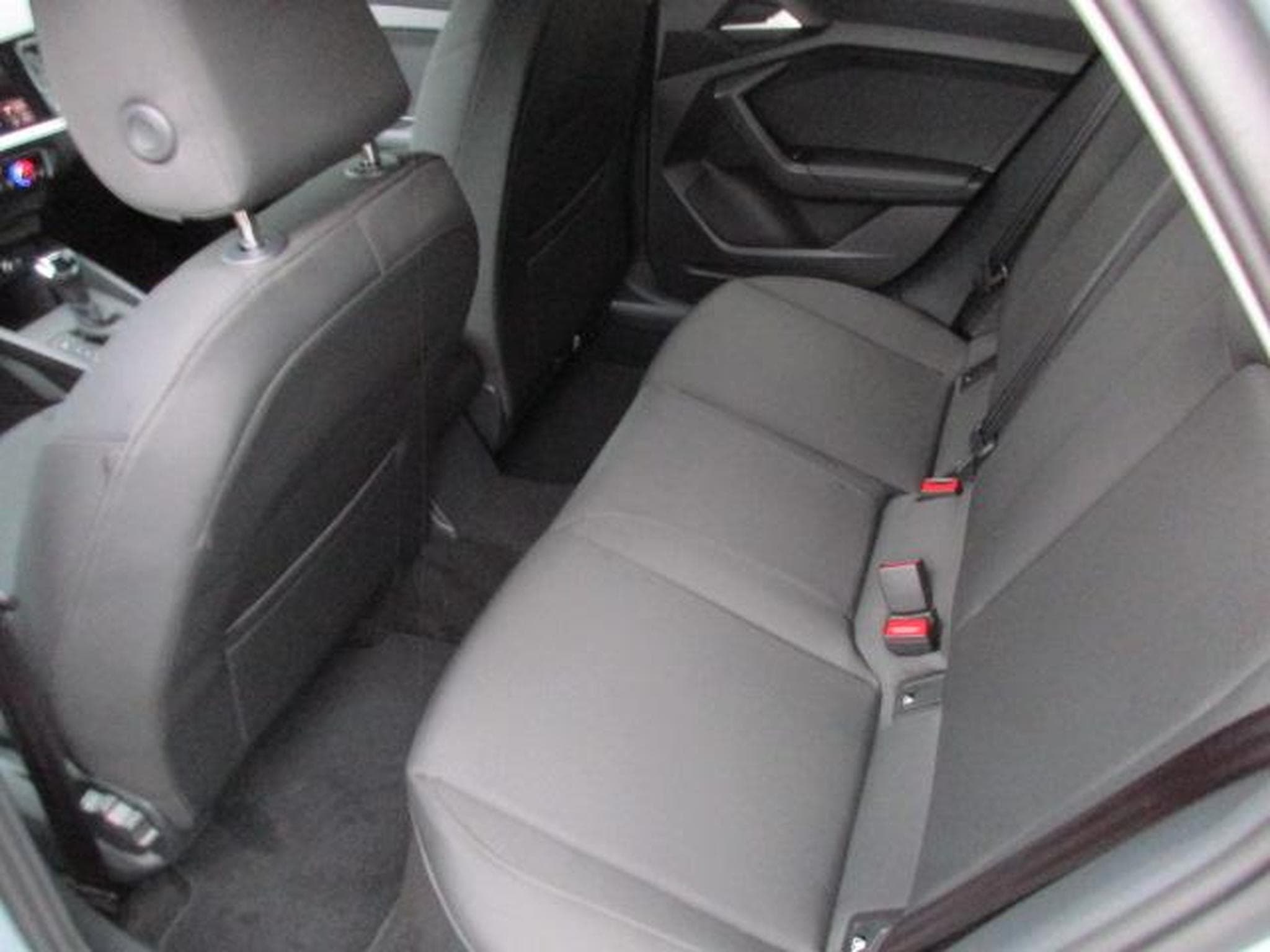 Audi A1 Sportback S line (2025) - Photo 12