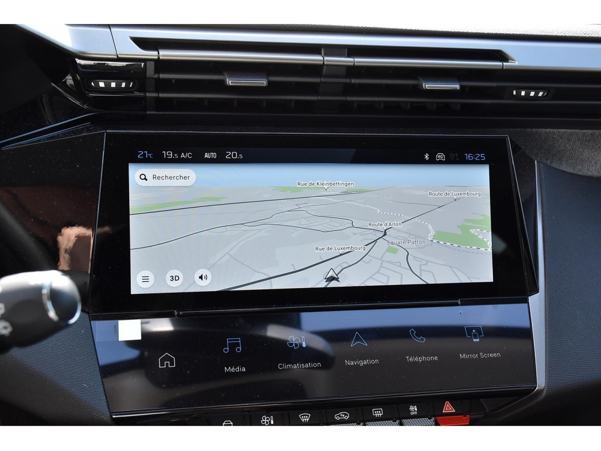 Peugeot 308 1.2 Hybrid 145 e-DCS6 Allure ACC LANE GPS CAM360 1° MAIN (2025) - Photo 10