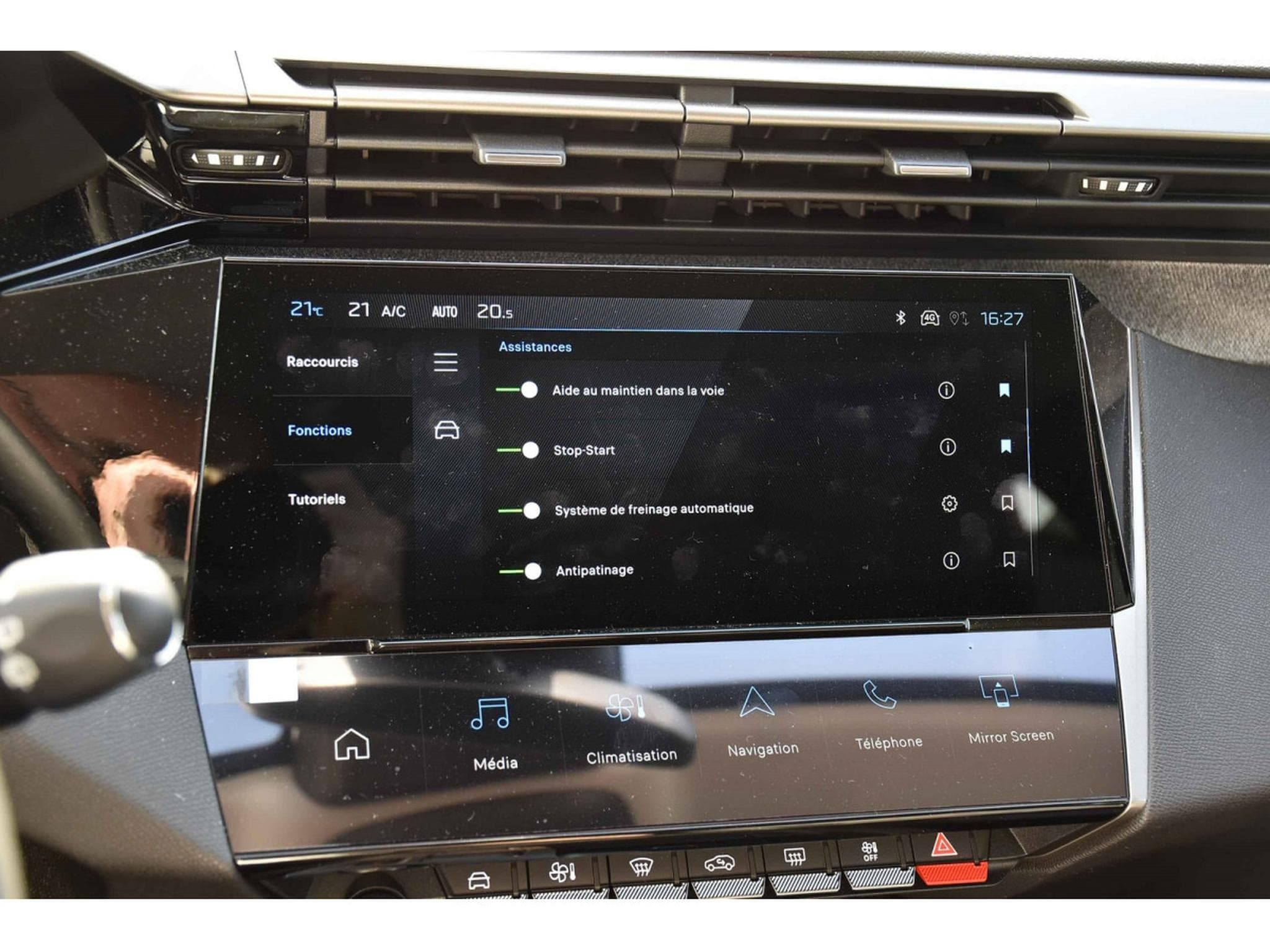 Peugeot 308 1.2 Hybrid 145 e-DCS6 Allure ACC LANE GPS CAM360 1° MAIN (2025) - Photo 16