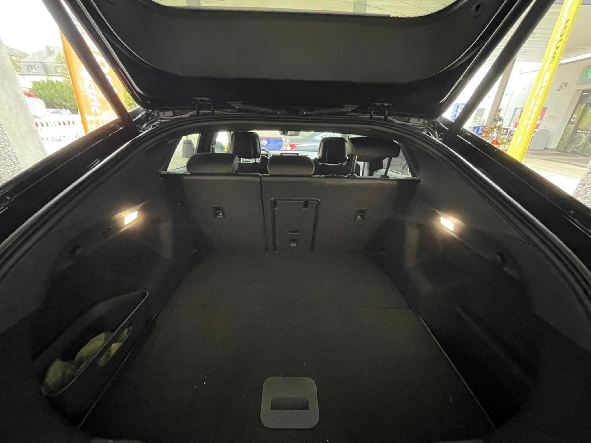 Ford Capri Select 79kWh AWD - 340cv (2024) - Foto 17