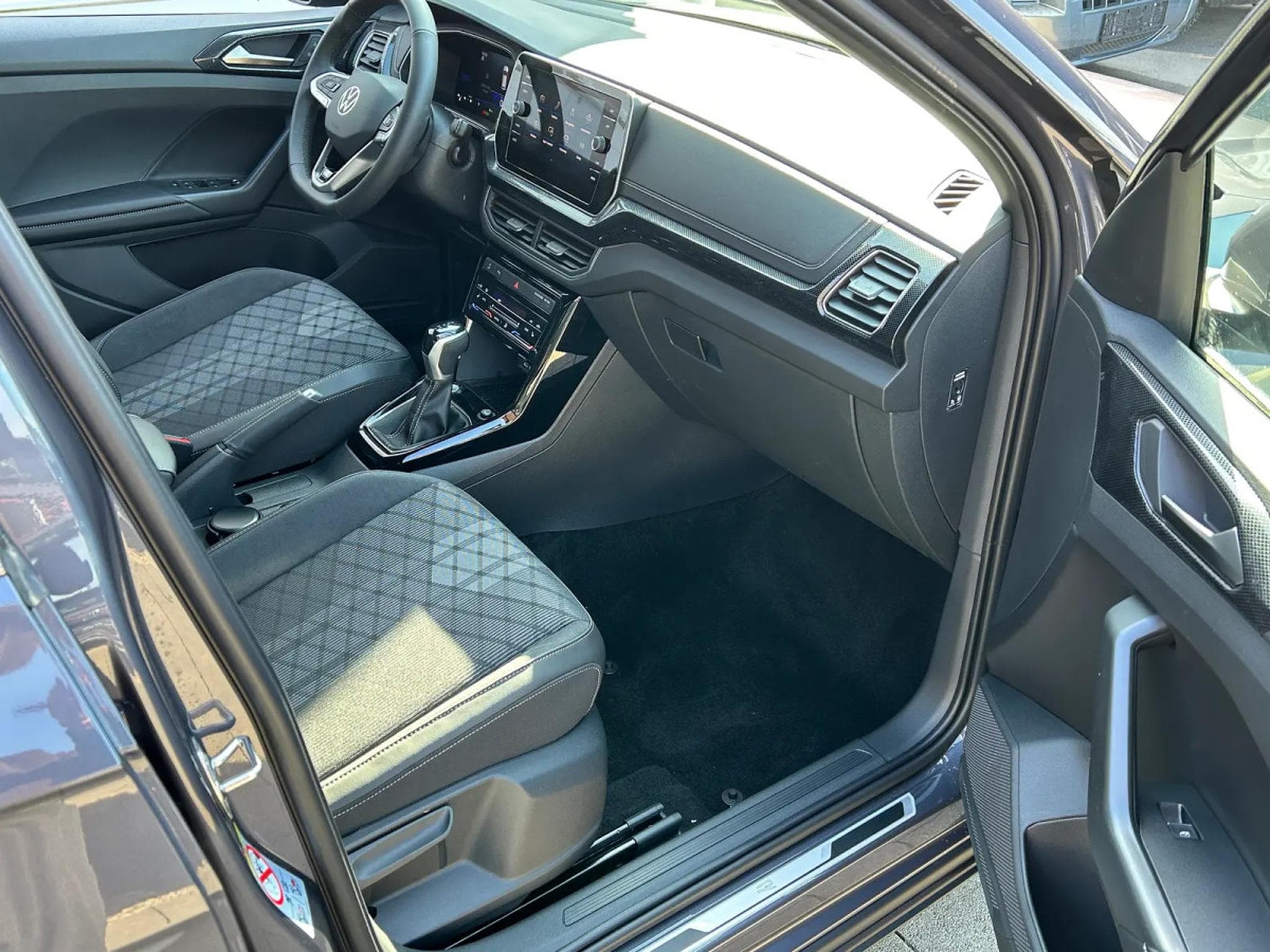 VW T-Cross 1.0 TSi 115 DSG R-Line (2026) - Photo 11