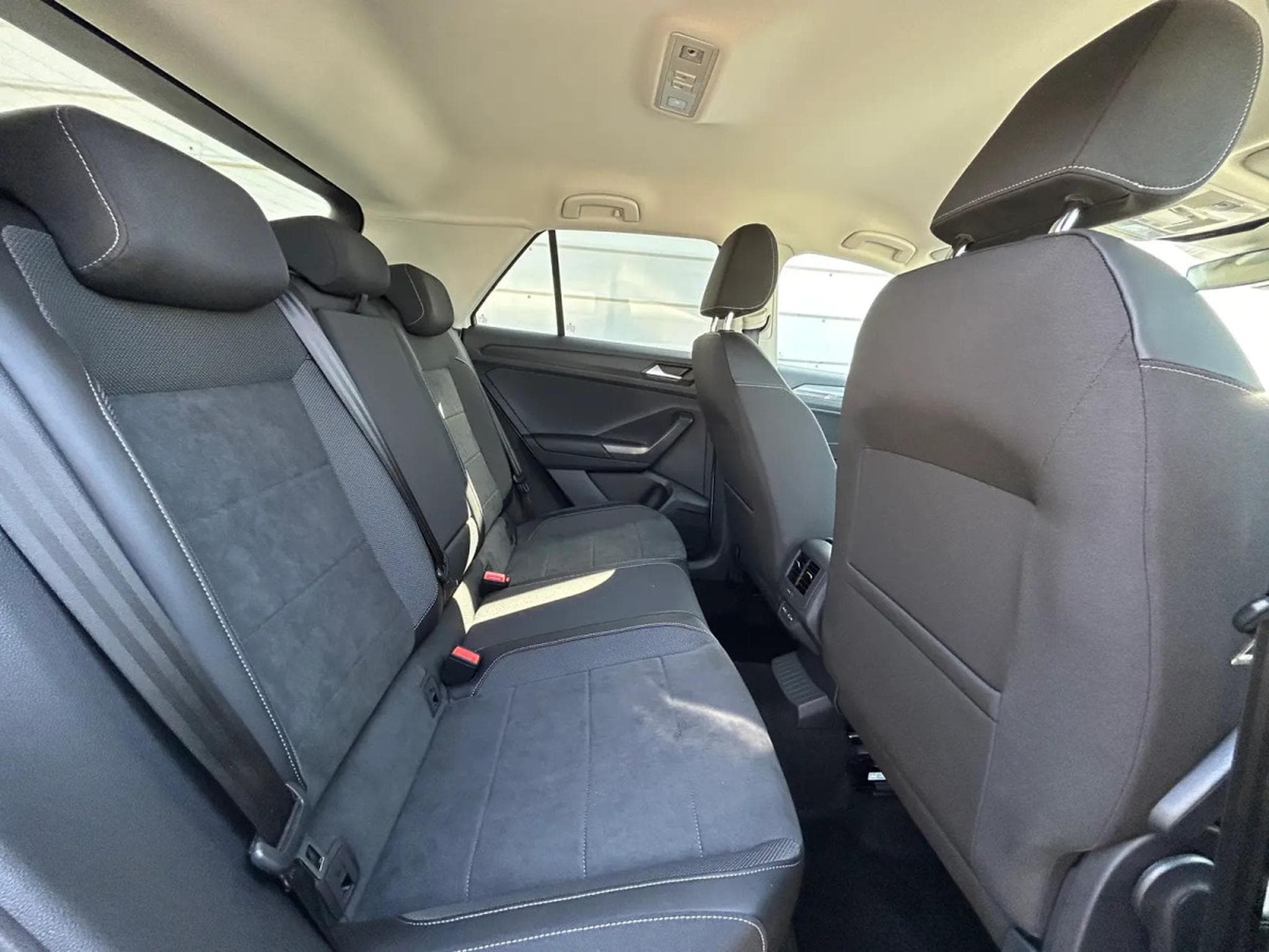 VW T-Roc 1.5 TSi 150 DSG Style (2026) - Photo 12