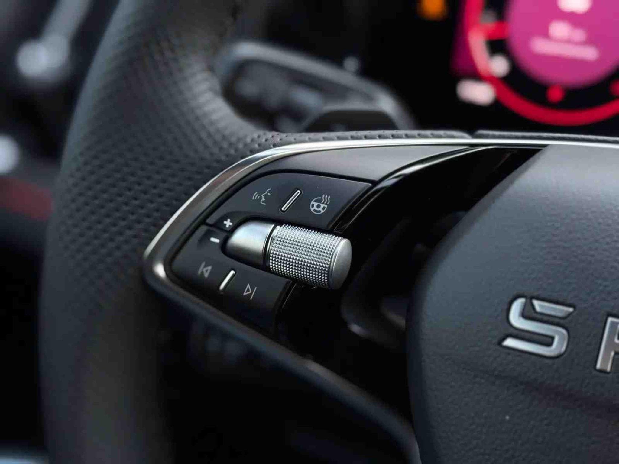 Skoda Kodiaq 2.0 TSi DSG 204 4x4 Sportline (2025) - Photo 13