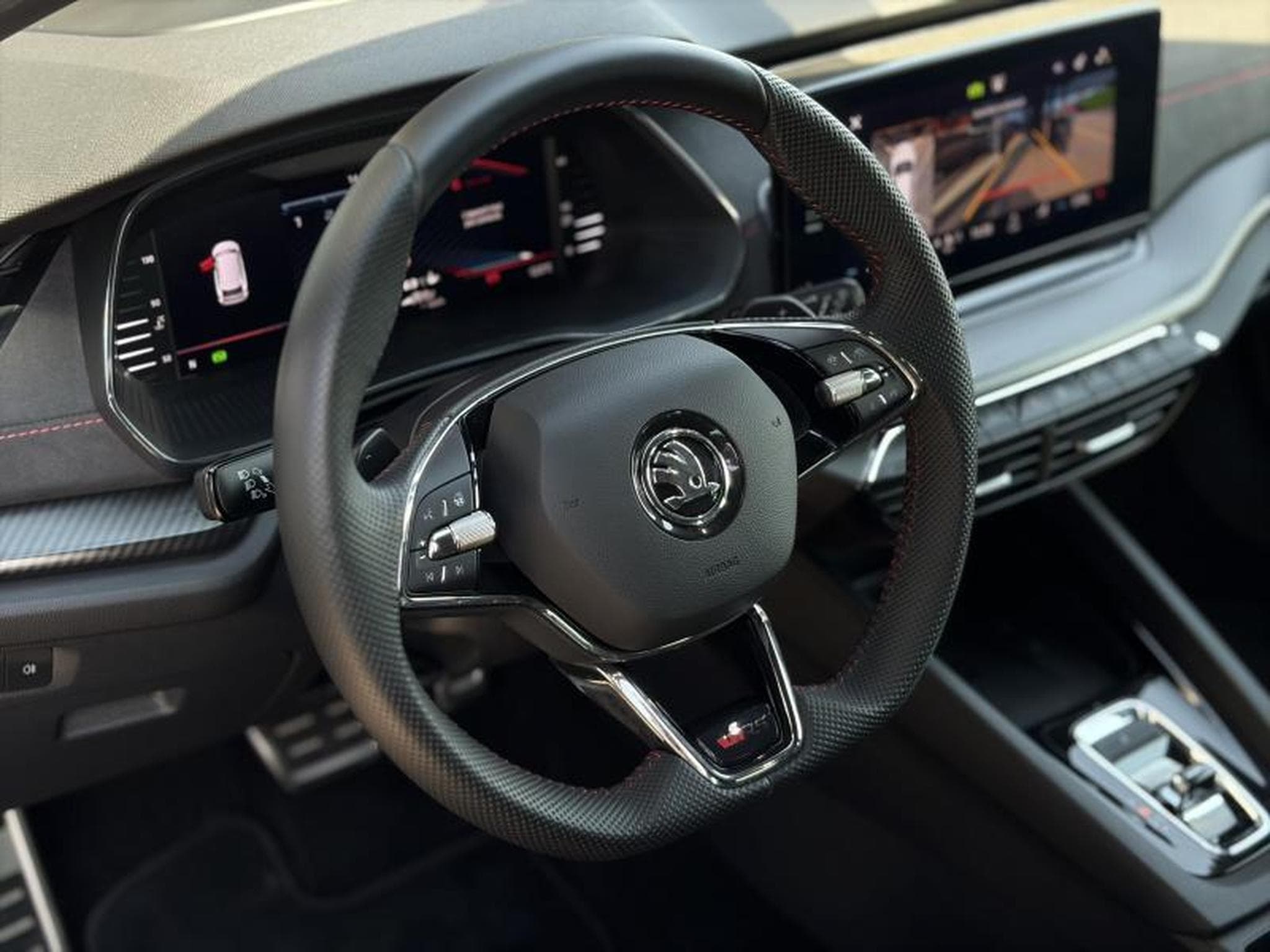 Skoda Octavia RS (2023) - Photo 6