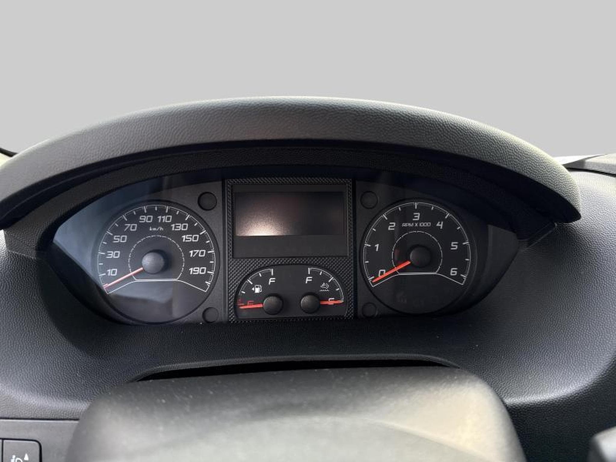Peugeot Boxer III Pro SR (2023) - Photo 13