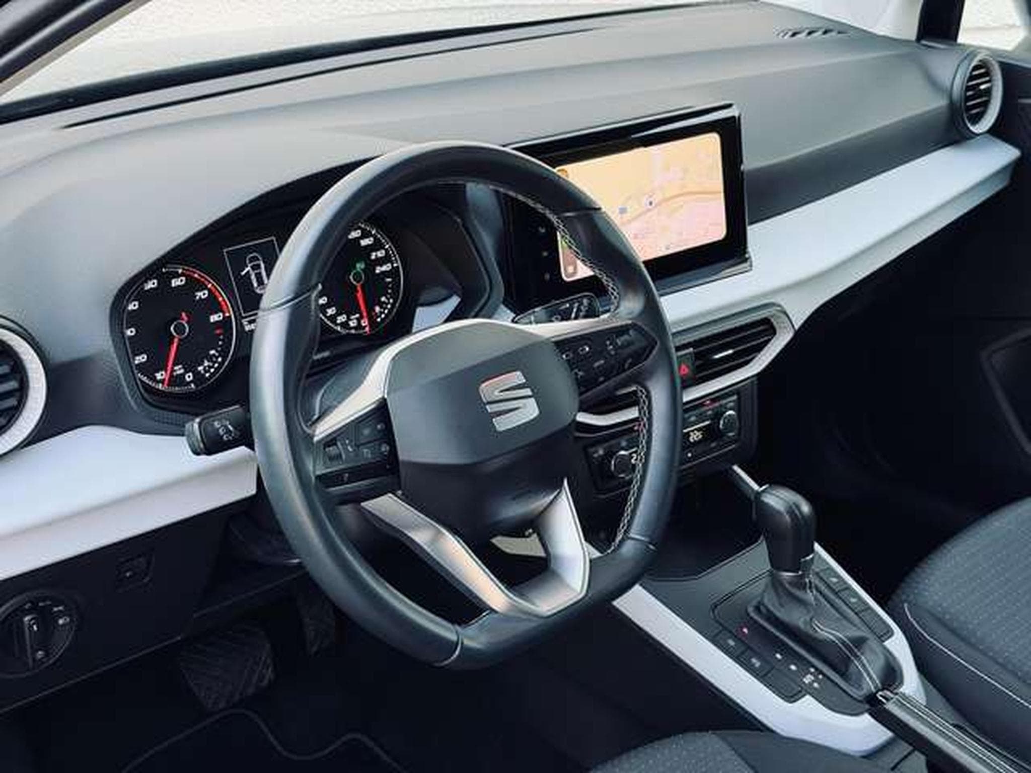 SEAT Arona Arona 1.0 TSI Move! Navi DSG (2022) - Foto 11