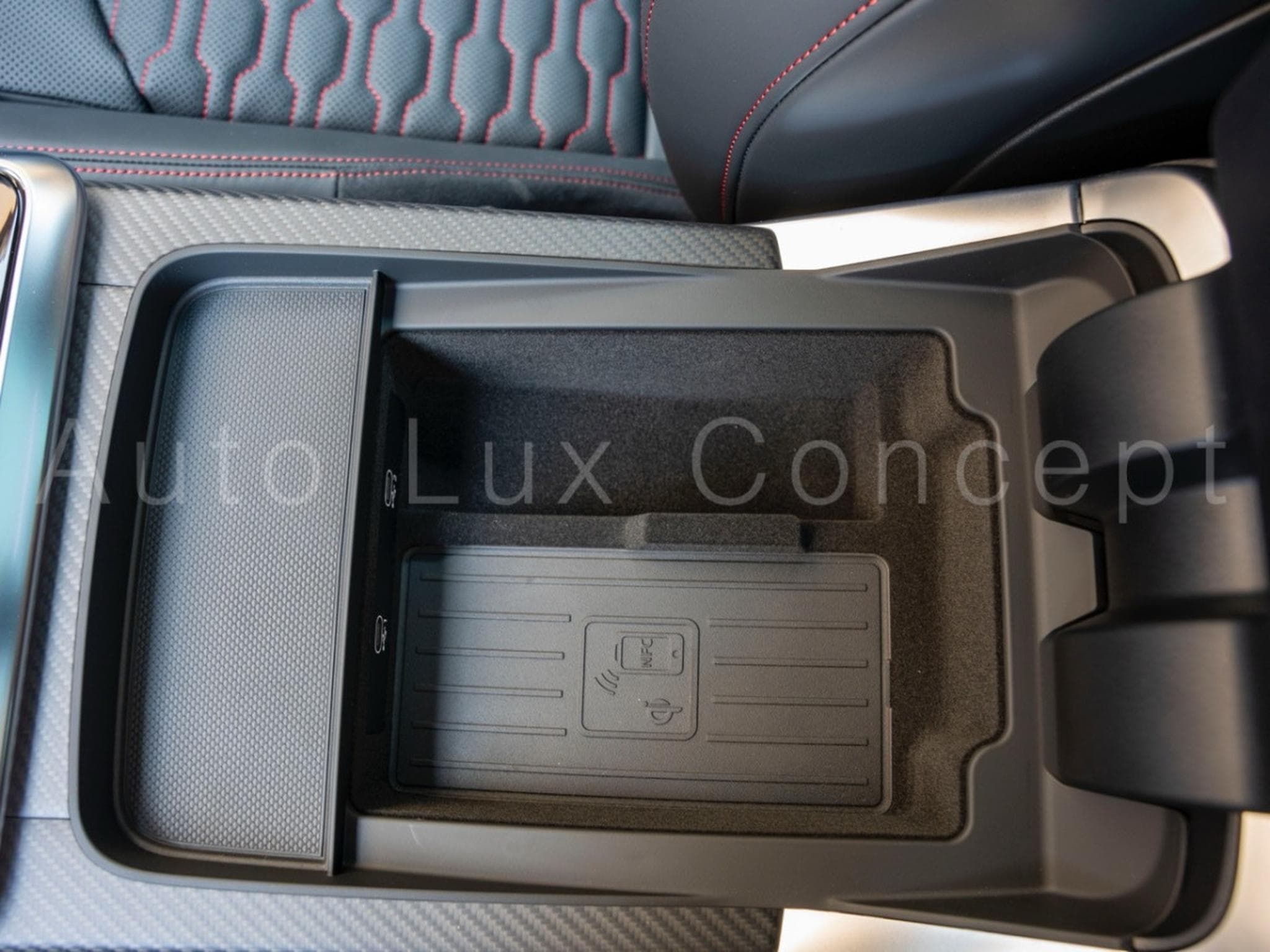 Audi RSQ8 4.0 TFSI 600 ch quattro tiptronic 8 (2022) - Photo 17