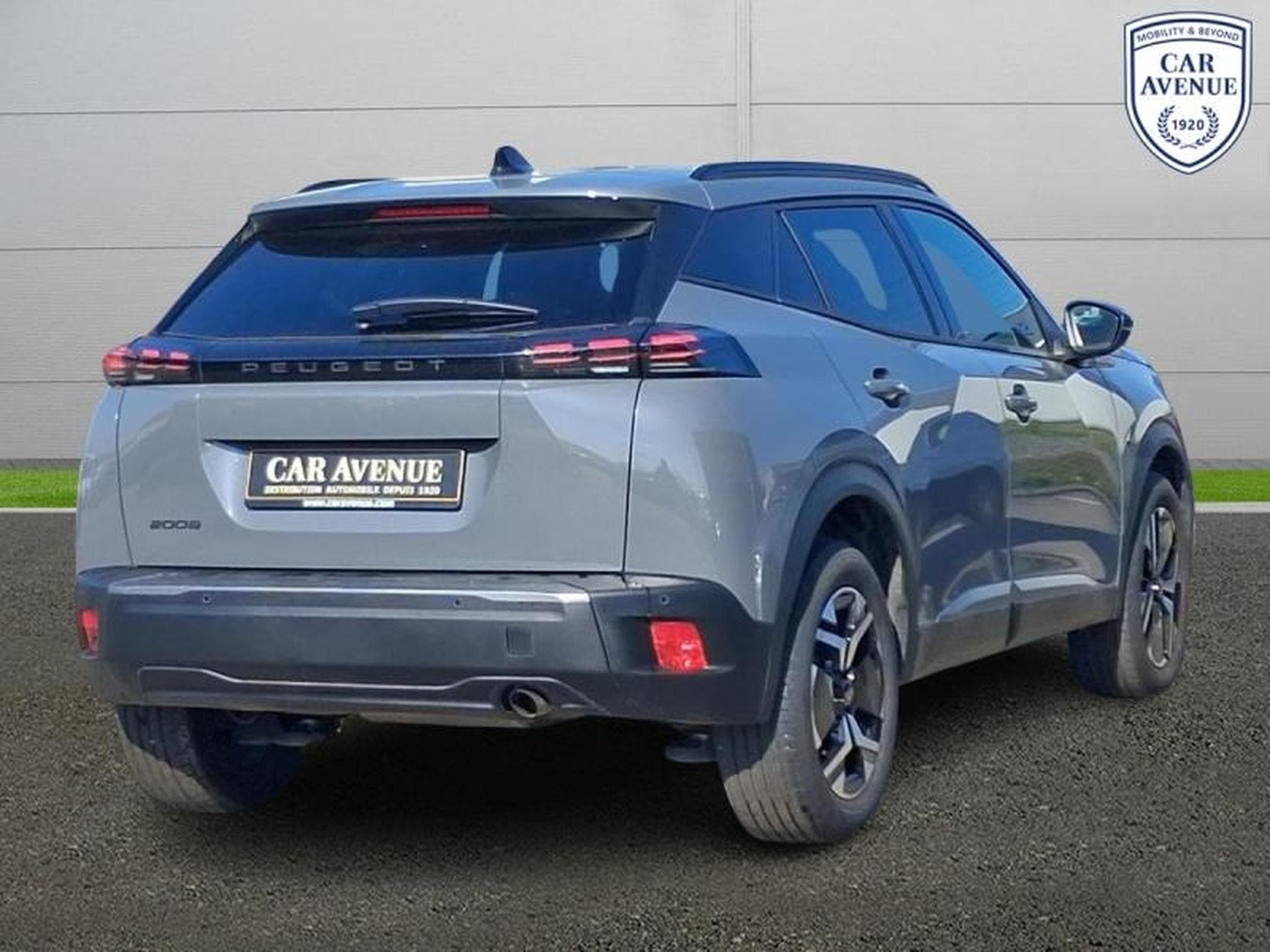 PEUGEOT 2008 1.2 100ch S&S Allure (2024) - Photo 11