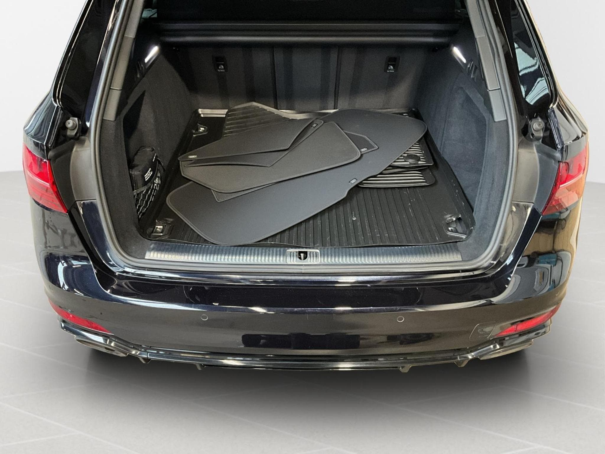 Audi RS4 Competition+Quattro+Tiptronic (2024) - Photo 17