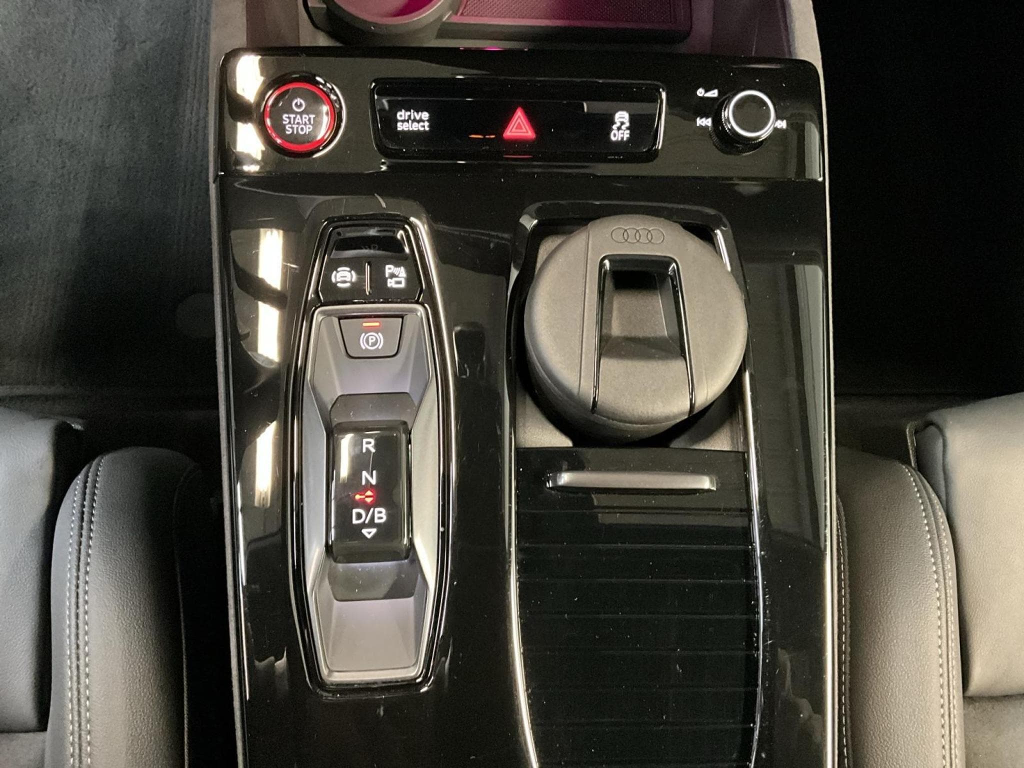 Audi A6 e-tron 100kWh+E-Tron+Performance (2024) - Photo 12