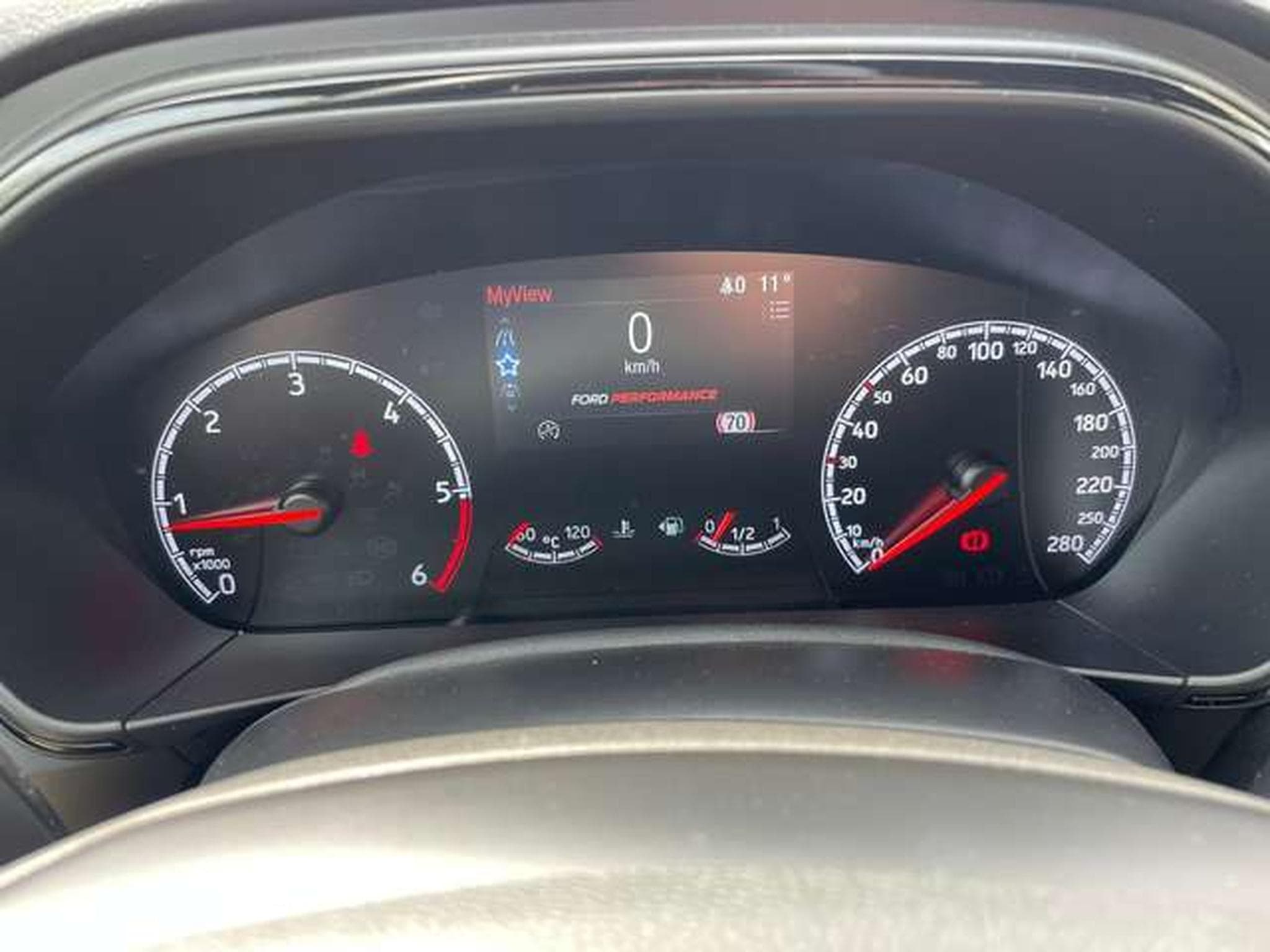 Ford Focus 2.0 EcoBlue ST - JUSQU'A 4 ANS DE GARANTIE (2020) - Photo 18