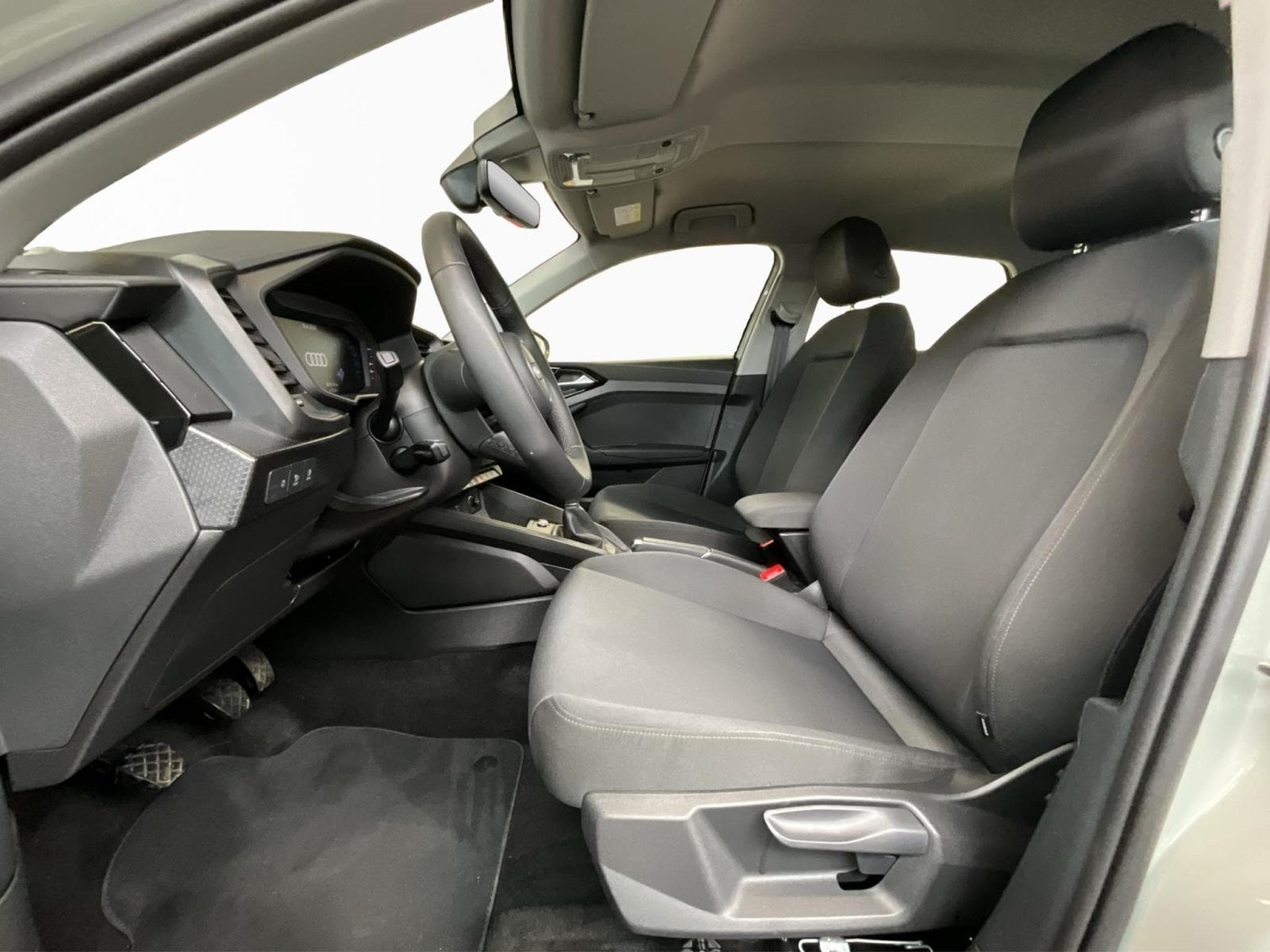 Audi A1 SB+Advanced+30TFSI+Led (2025) - Photo 9