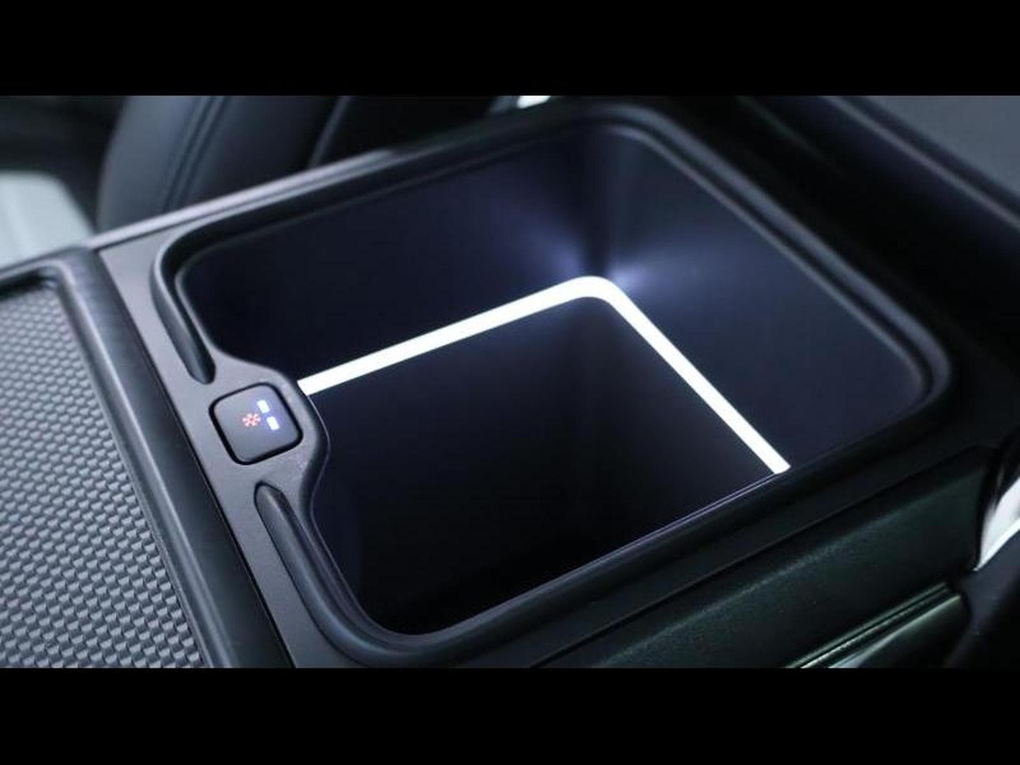 Land-Rover Range Rover Sport P635 SV Edition Two (2025) - Photo 30