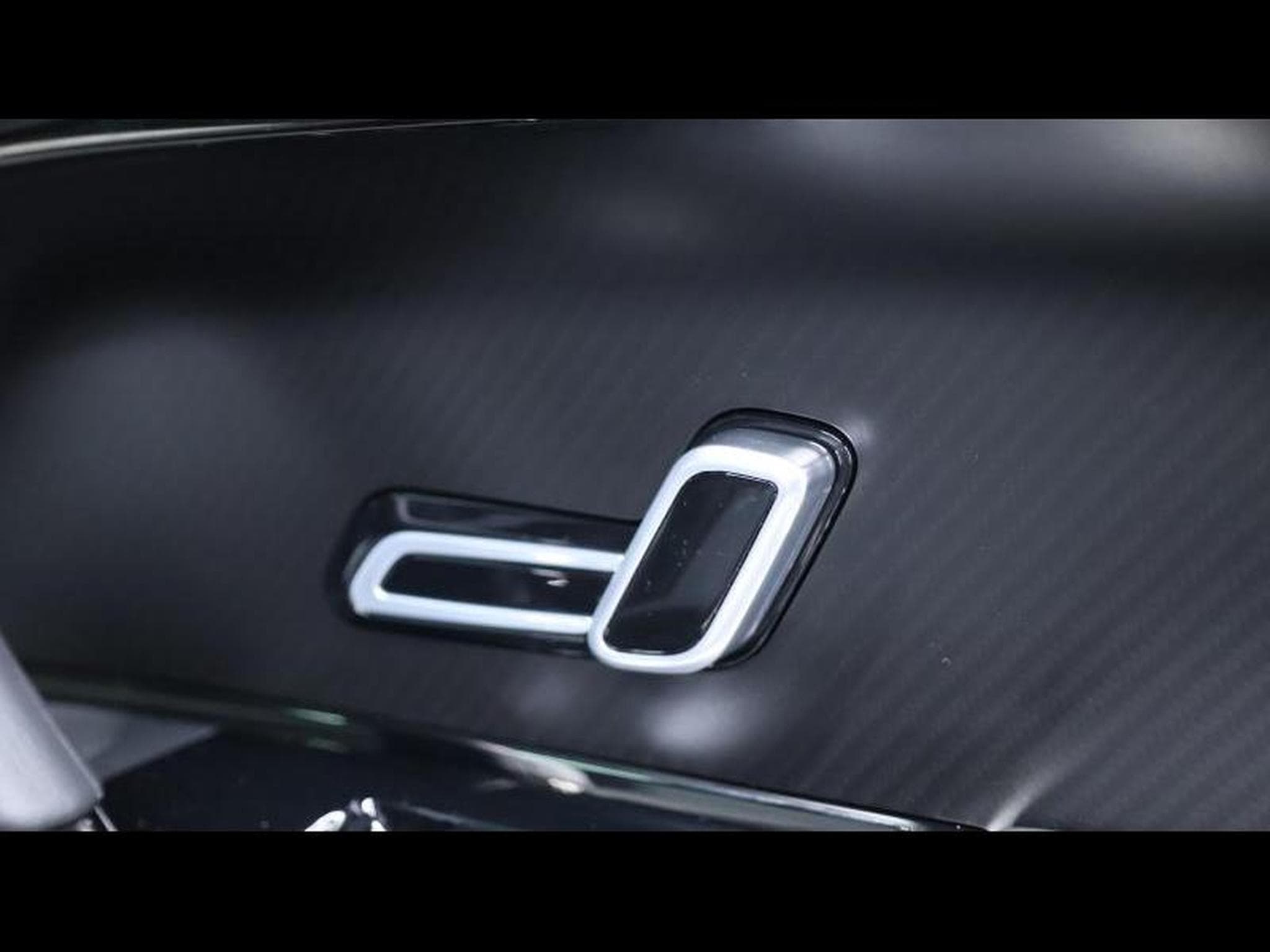 Land-Rover Range Rover Sport P635 SV Edition Two (2025) - Photo 32