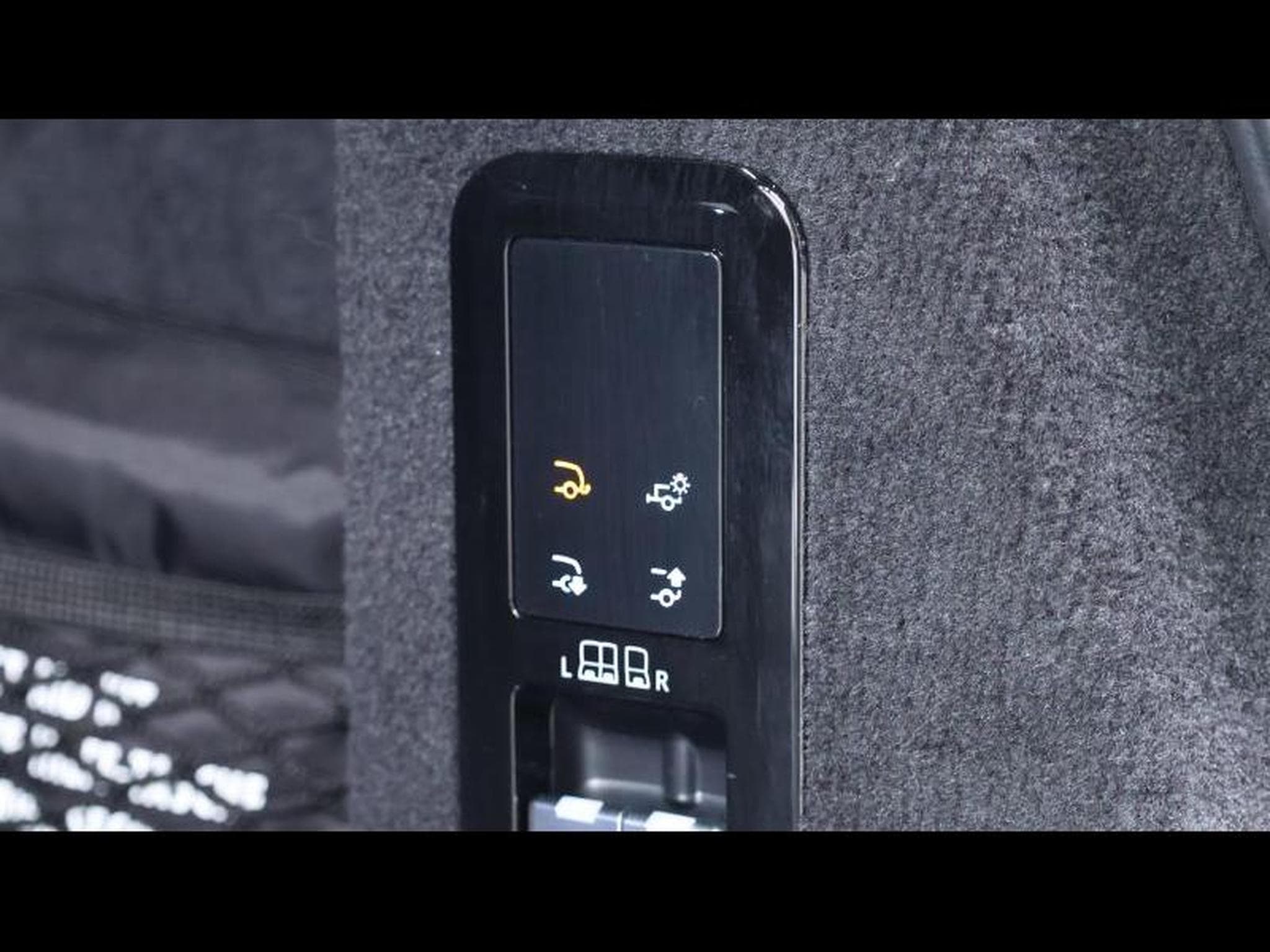 Land-Rover Range Rover Sport P635 SV Edition Two (2025) - Photo 37